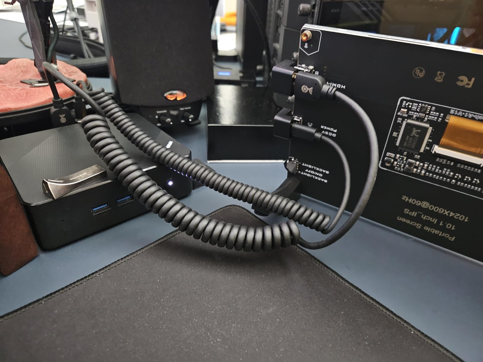 Cable Matters 48Gbps 8K Mini HDMI Coiled Cable 1-3ft with 8K@60Hz, 4K@240Hz and HDR Support, MiniHDMI to HDMI Cable Coiled for DSLR Cameras, Camcorders, Portable Monitor and Raspberry Pi Zero customer photo 1