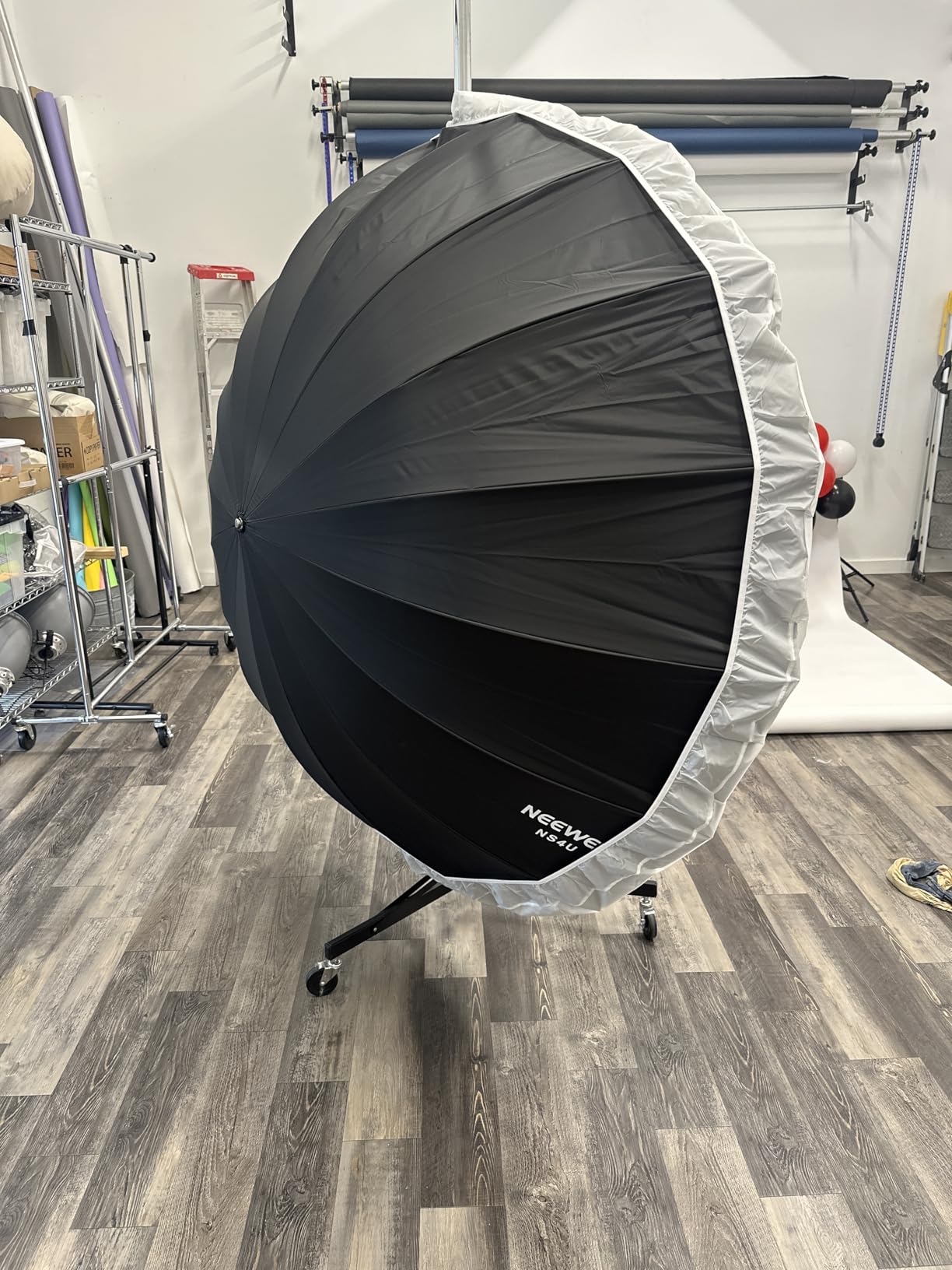 NEEWER 130cm Parabolic Reflective Umbrella Photography with White Interior, Soft Lighting with Diffuser Cover, Bag, Quick Folding for Camera Studio Video Shooting Monolight Flash,NS2U customer photo 1