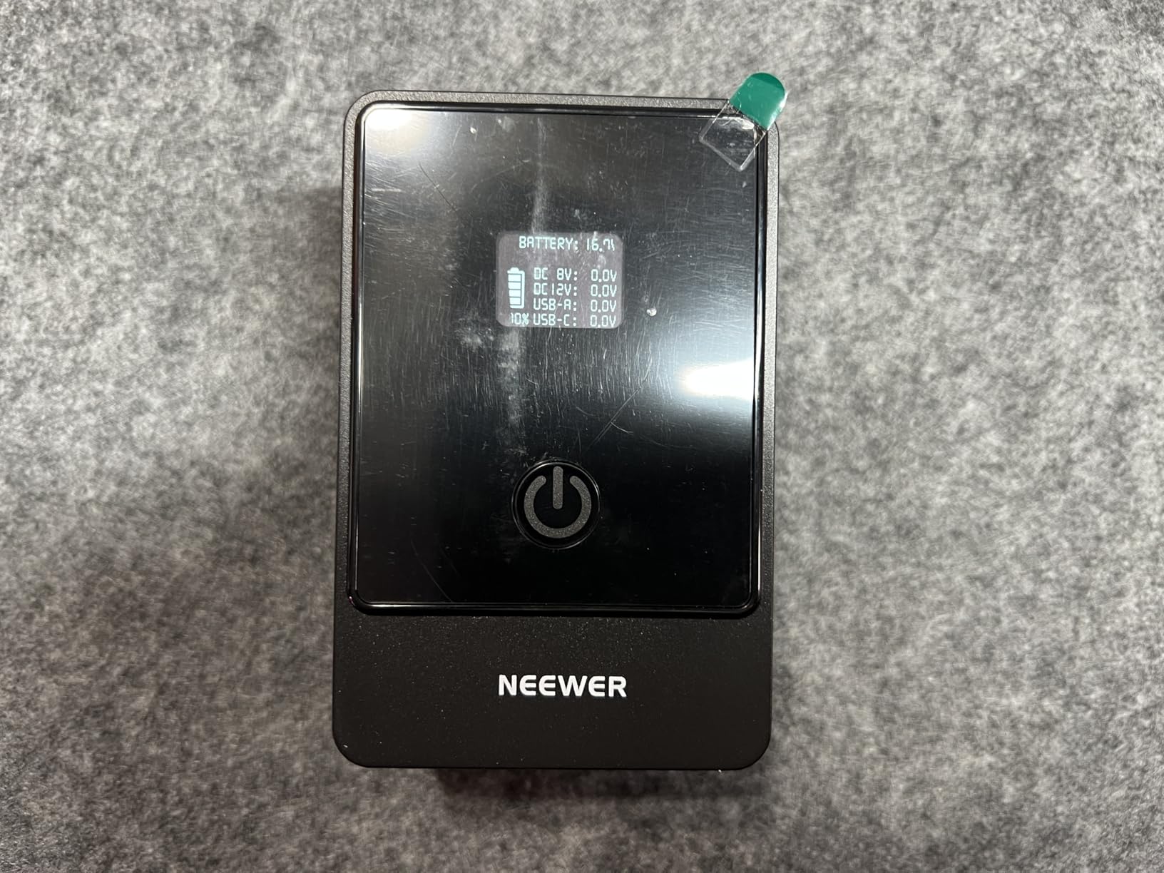 NEEWER Mini V Mount Battery with D Tap/USB C/USB A/BP/Dual DC Ports/OLED Screen, 3450mAh 50Wh 14.54V V Lock Battery Supports 45W PD Fast Charging for Camera Monitor Camcorder Video Light, PS050E customer photo 1