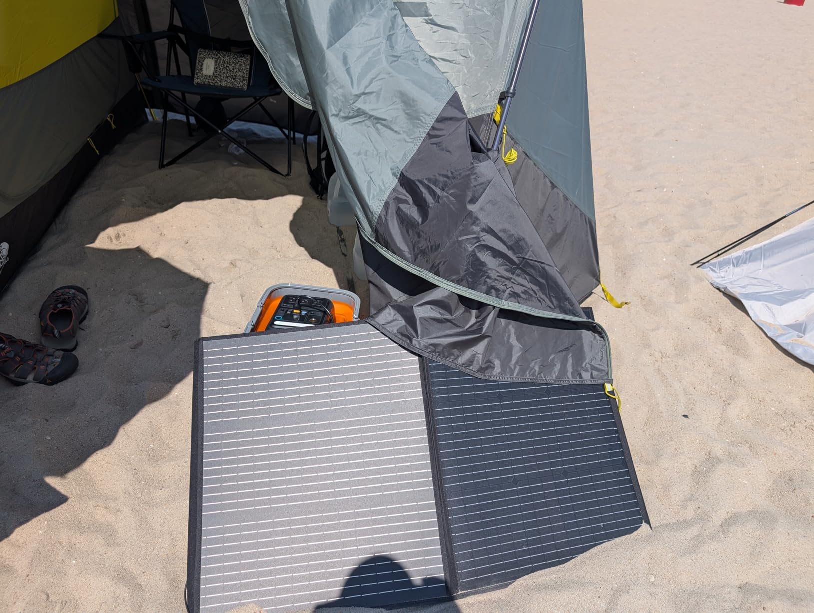 100W Portable Solar Panel USB-C PD 65W Fast Charging 24V MC4 DC QC3.0 USB-A Foldable Solar Charger for Power Station Generator Outdoor Camping RV Trip Off Grid Living customer photo 2