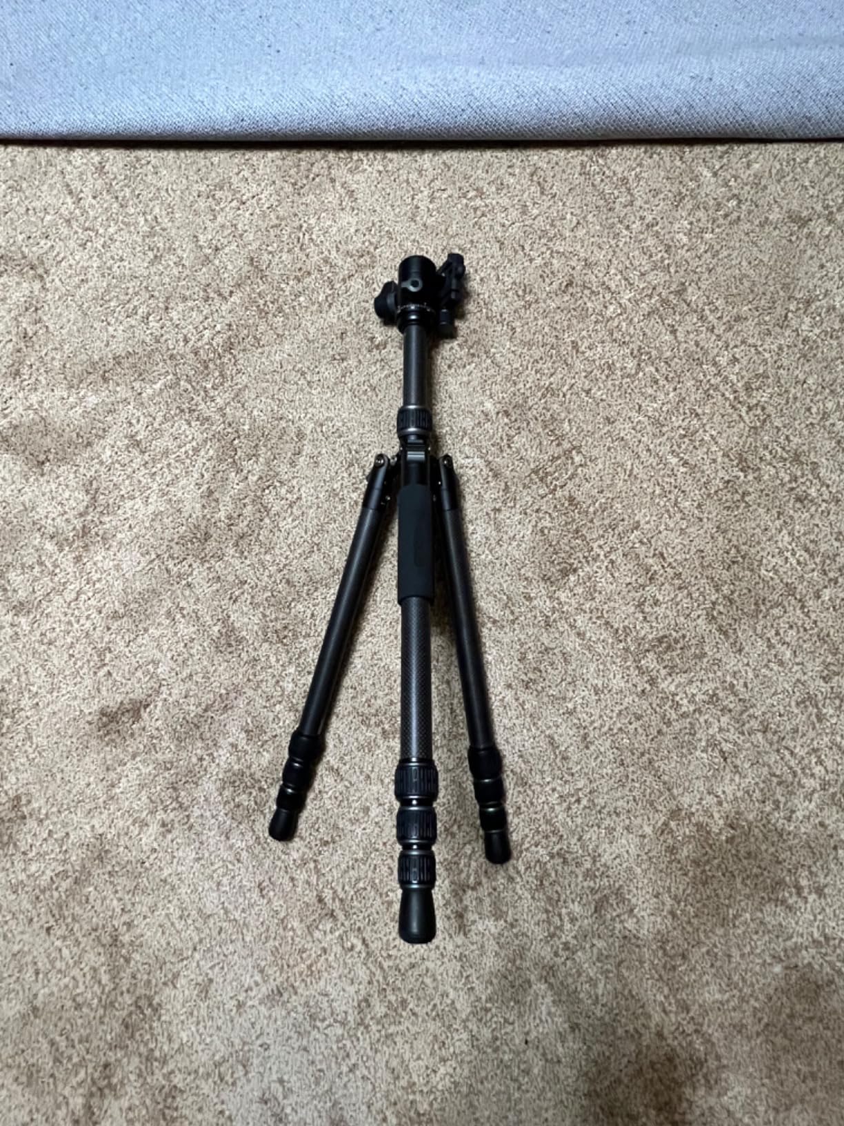 Vanguard Vesta GO 264CB Carbon Fiber Travel Tripod with VEO BH-60 Ball Head customer photo 3