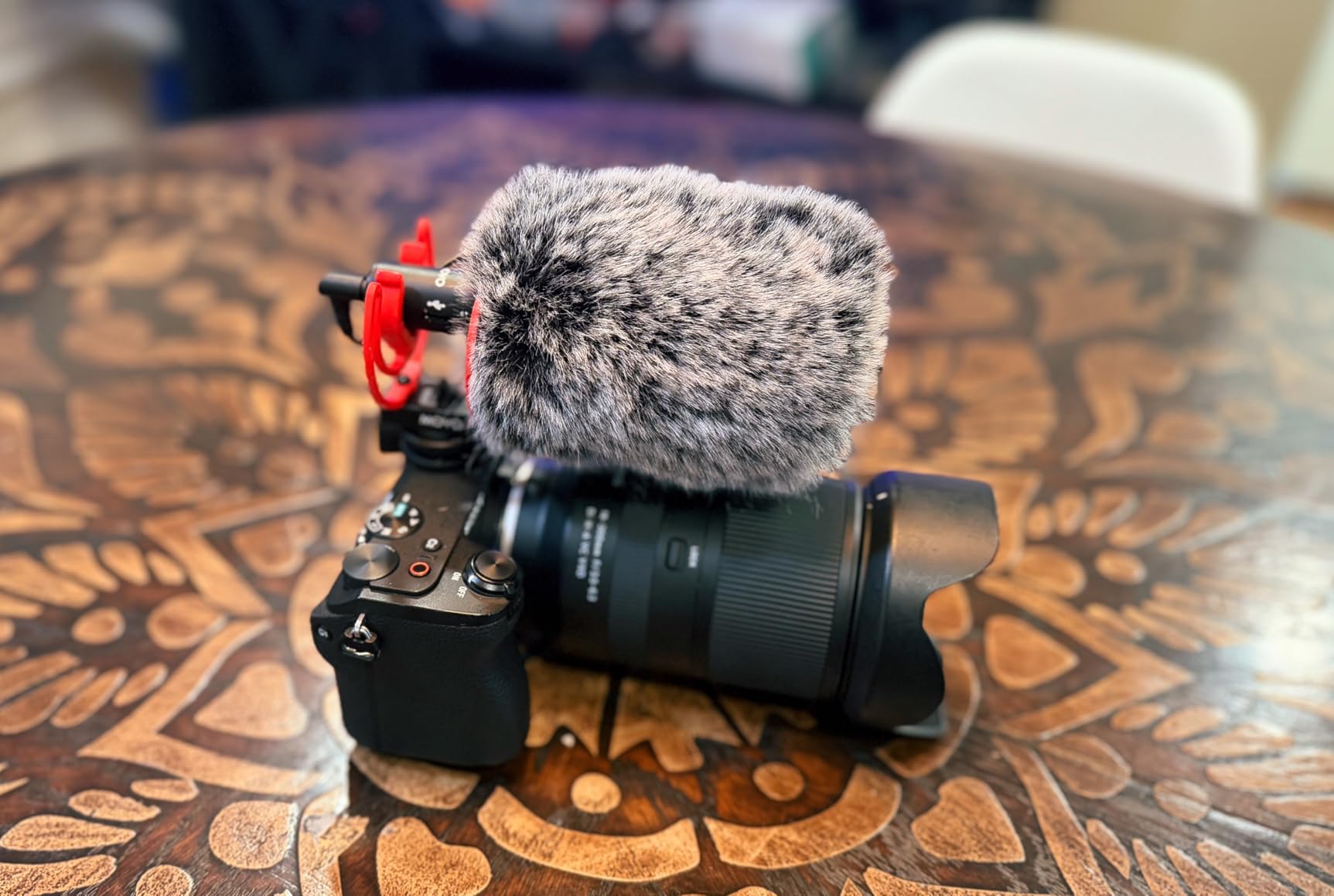 Movo X1-Mini Video Shotgun Mic for Camera - Supercardioid 3.5mm/USB-C Analog/Digital Camera Microphone for DSLR, iPhone and Android Smartphones, Computers - Compatible with Canon EOS, Nikon, Sony customer photo 2