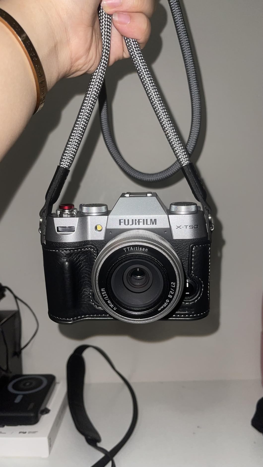 SMALLRIG X-T50 Half Leather Case Kit with Shoulder Strap, Retro Style Camera Case with Aluminum Alloy Frame for FUJIFILM X-T50 (Brown) - 4710 customer photo 2