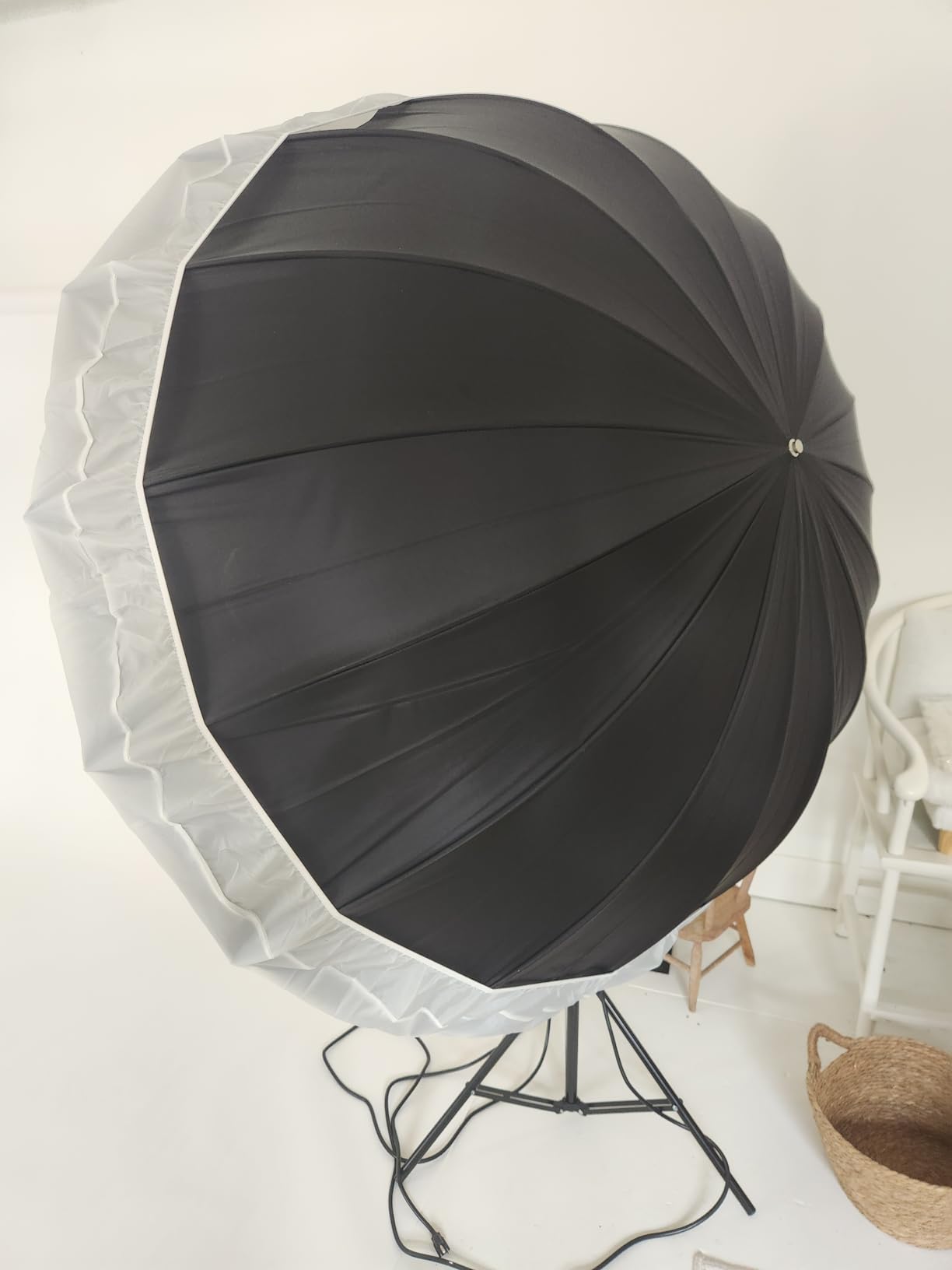 Godox 70inch 180cm Reflective Umbrella, Parabolic Reflective Umbrella, Studio Photography Umbrella, Silver Inner, with Diffuser Cover, Bag customer photo 1