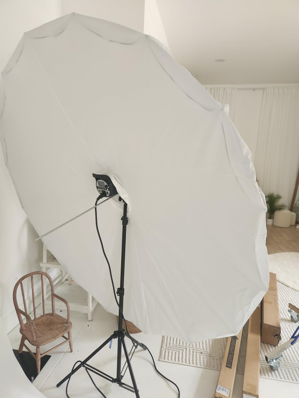 Godox 70inch 180cm Reflective Umbrella, Parabolic Reflective Umbrella, Studio Photography Umbrella, Silver Inner, with Diffuser Cover, Bag customer photo 2