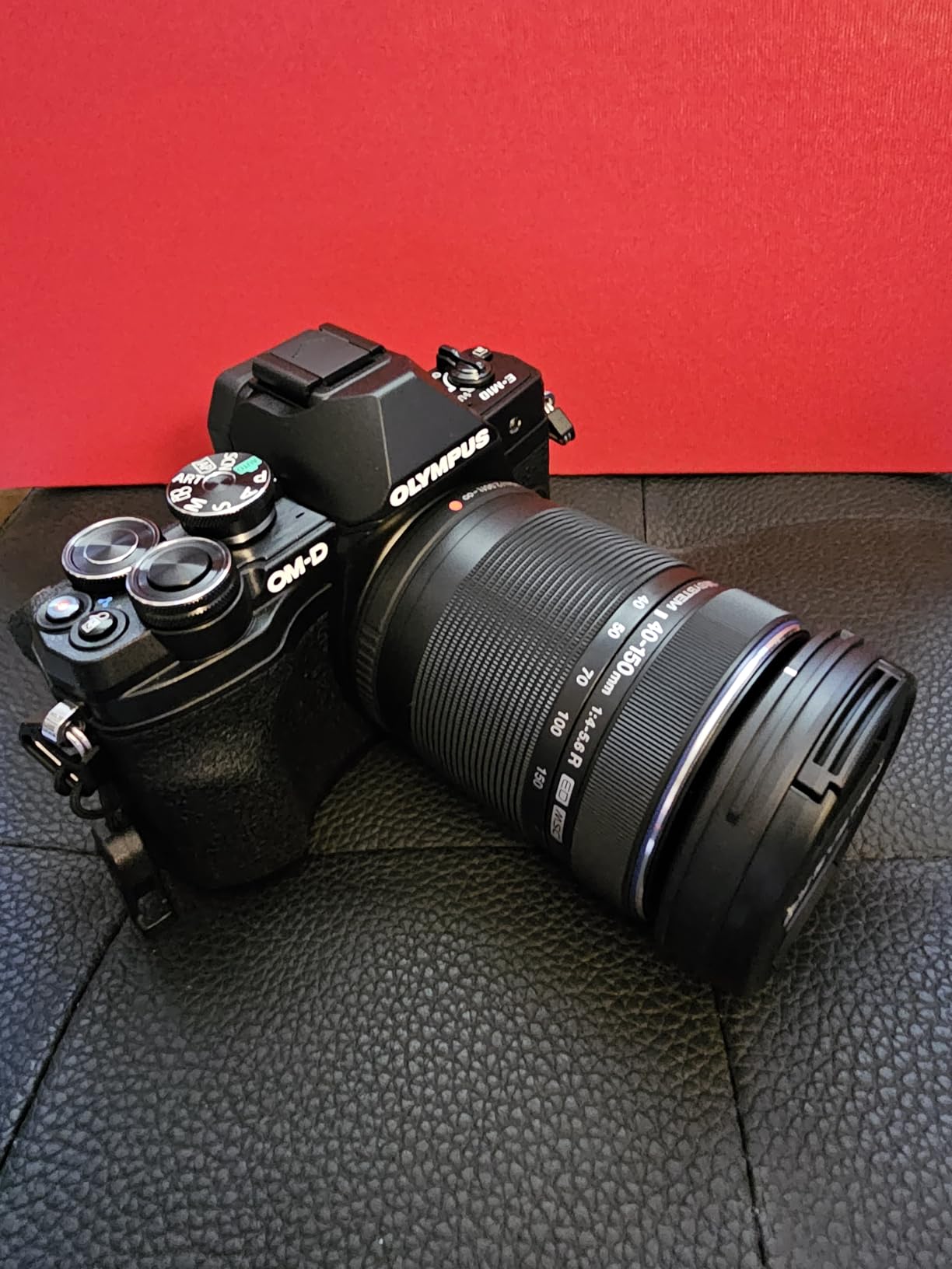 Olympus M.Zuiko Digital 40-150mm F4.0-5.6 R Silver for Micro Four Thirds System Camera, 3.75x Zoom Lens, Portable Design customer photo 2