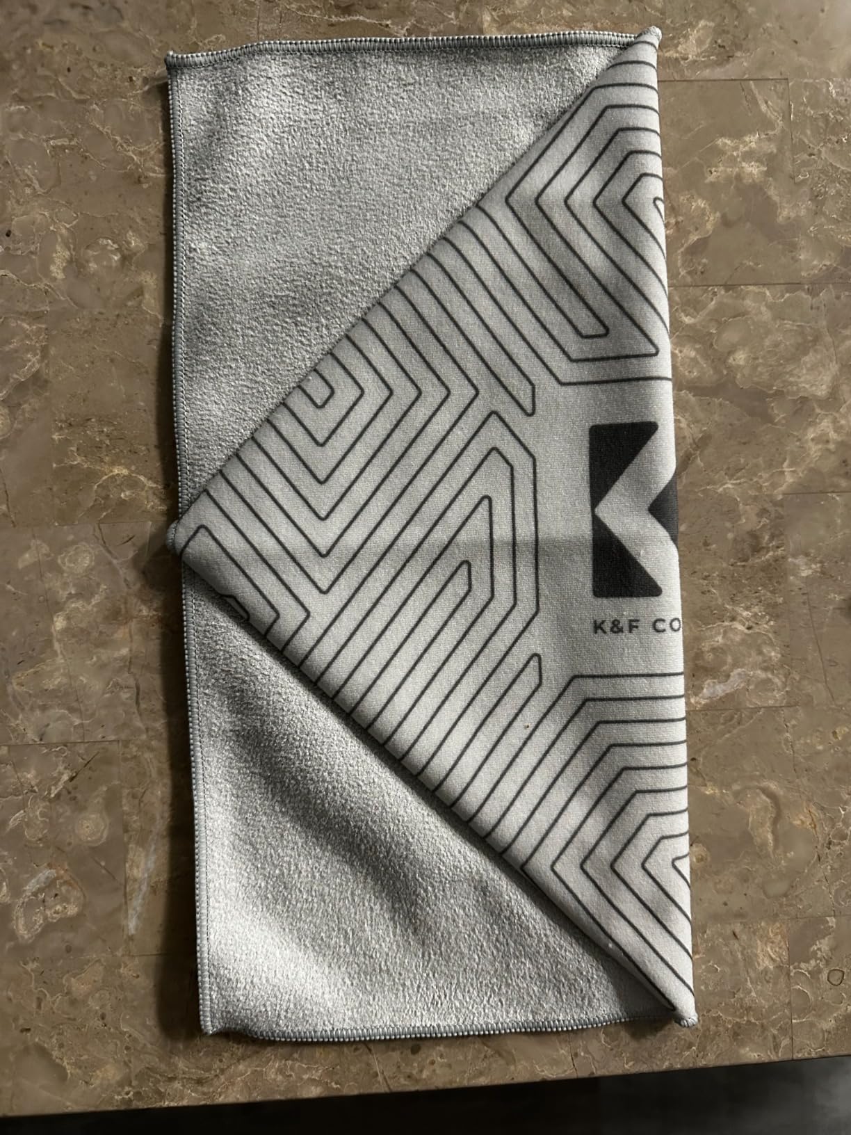 K&F CONCEPT Lens Camera Protective Wrap, Anti-scratch Lens protector, Magic Self-Adhesive Cloth Camera Wrap for Camera Lens/DSLR/Accessories 2Pack customer photo 1