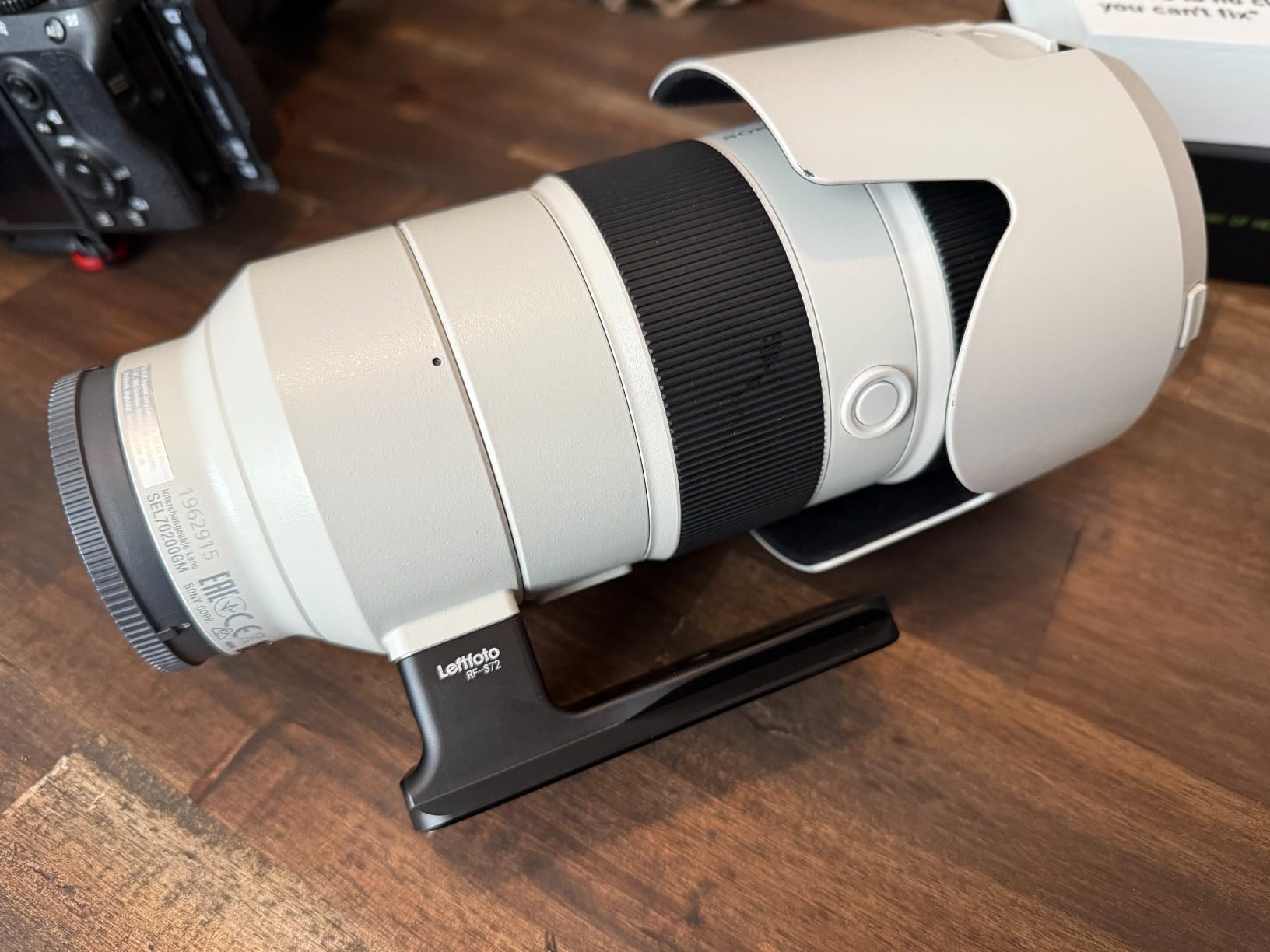 Leftfoto Replacement Lens Foot for Sony FE 70-200mm F2.8 GM OSS/FE 100-400mm F4.5-5.6 GM OSS (SEL-100400GM) /FE 300mm F2.8 GM OSS (SEL300F28GM) Lens Tripod Mount Rings Stand Base with Arca Plate customer photo 1