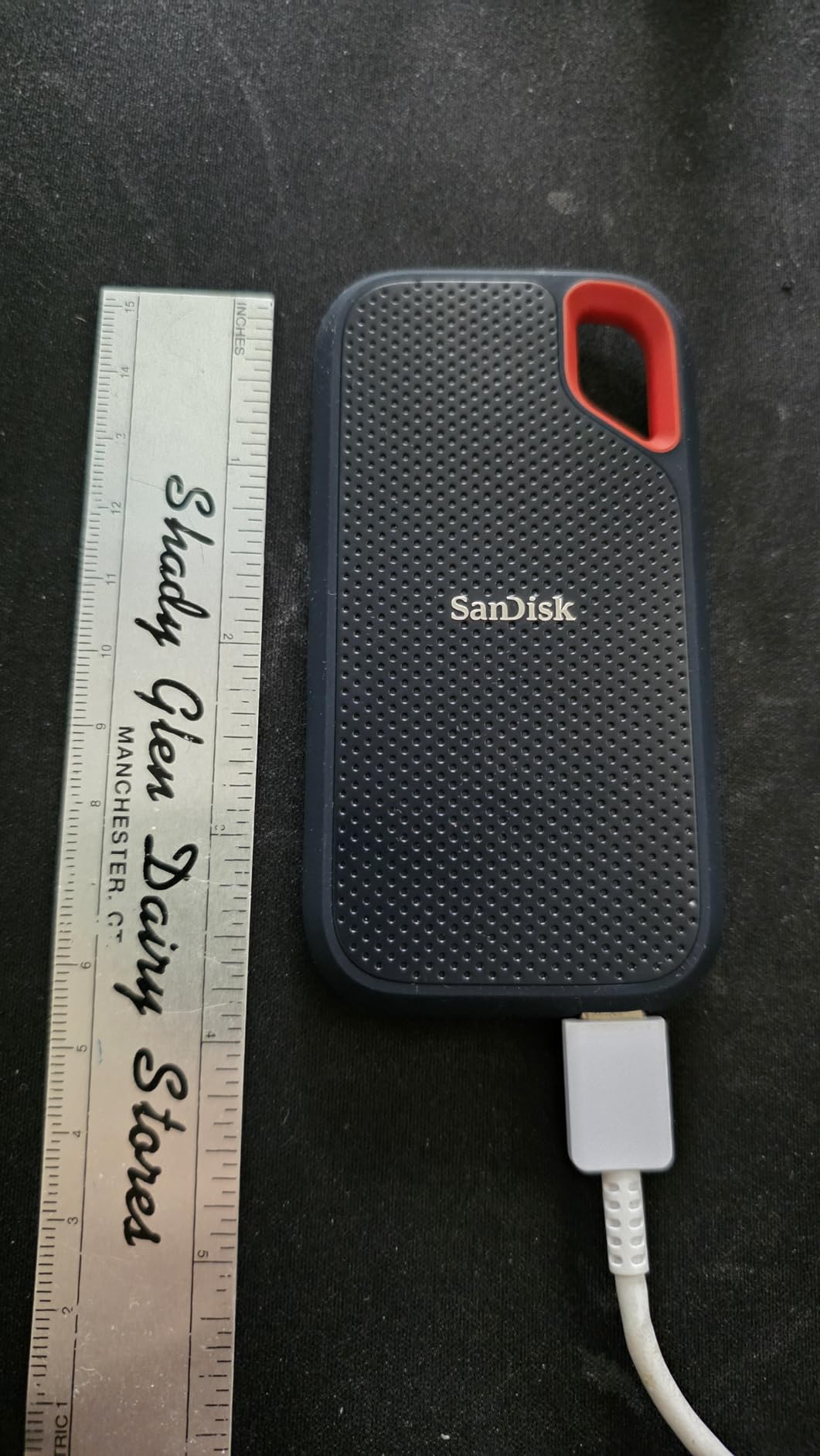 SANDISK 8TB Extreme Portable SSD - Up to 1050MB/s, USB-C, USB 3.2 Gen 2, IP65 Water and Dust Resistance - External Solid State Drive - SDSSDE61-8T00-G25 customer photo 2
