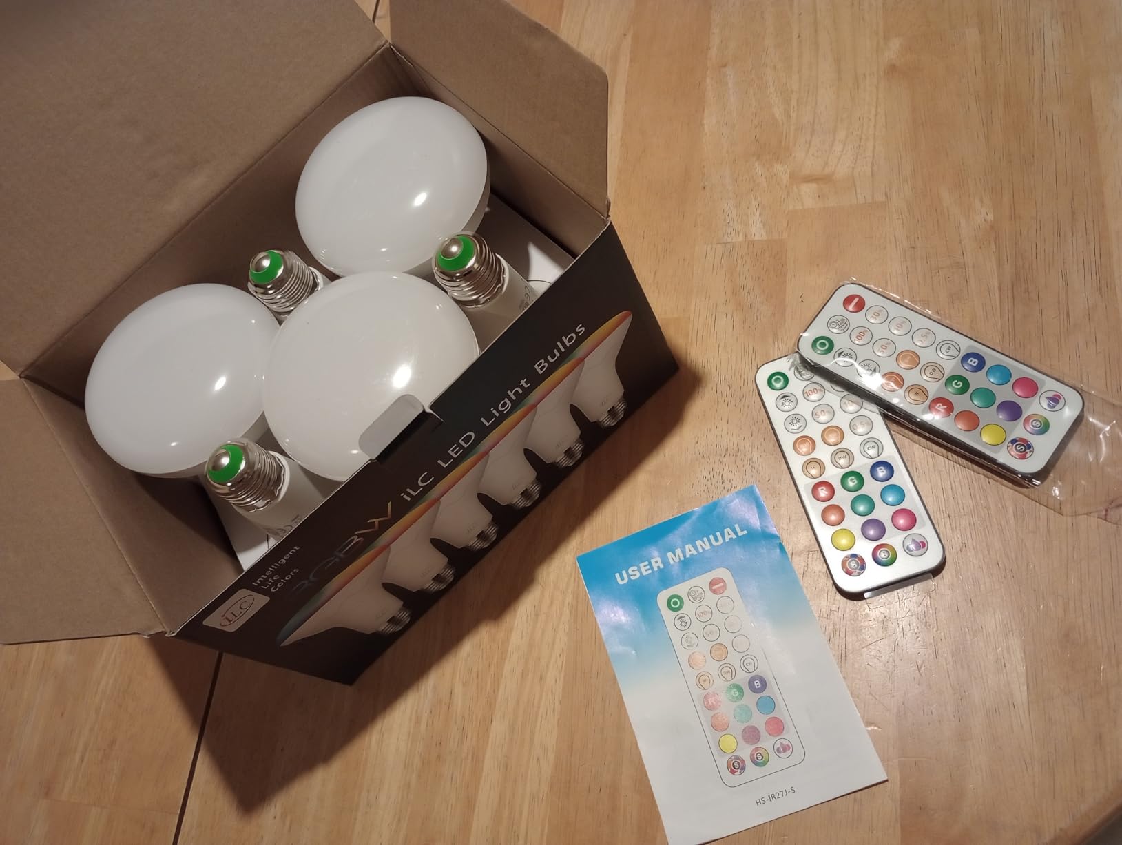 ILC BR30 LED Flood Light Bulbs, Color Changing Light Bulbs, 5 Color Temperature Tunable Indoor, with Remote Control (6 Pack) customer photo 1