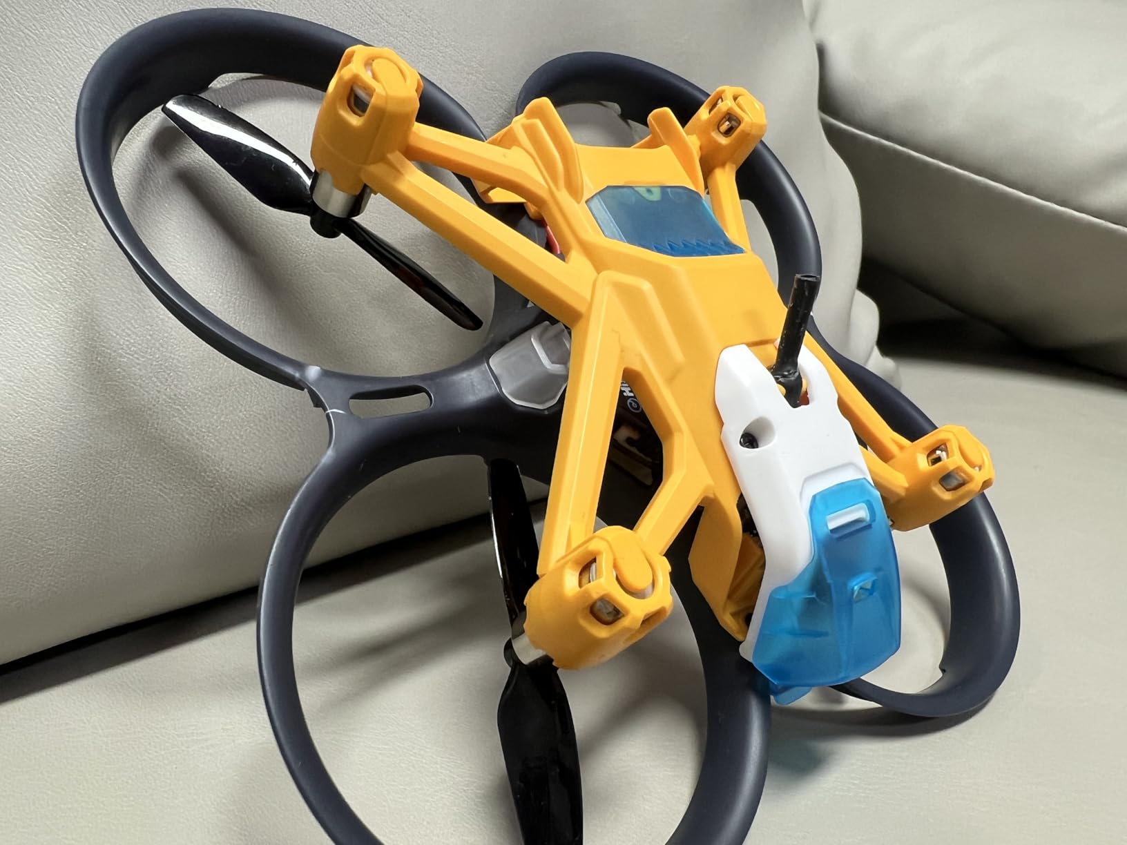 HISINGY Firefly FPV Drone Kit, FPV Drone for Kids and Beginners, Micro Drone with Camera, APP Control, Altitude Hold, Video Record and Download, Kids Toys for Boys and Girls, Gift Toys for Birthdays customer photo 1