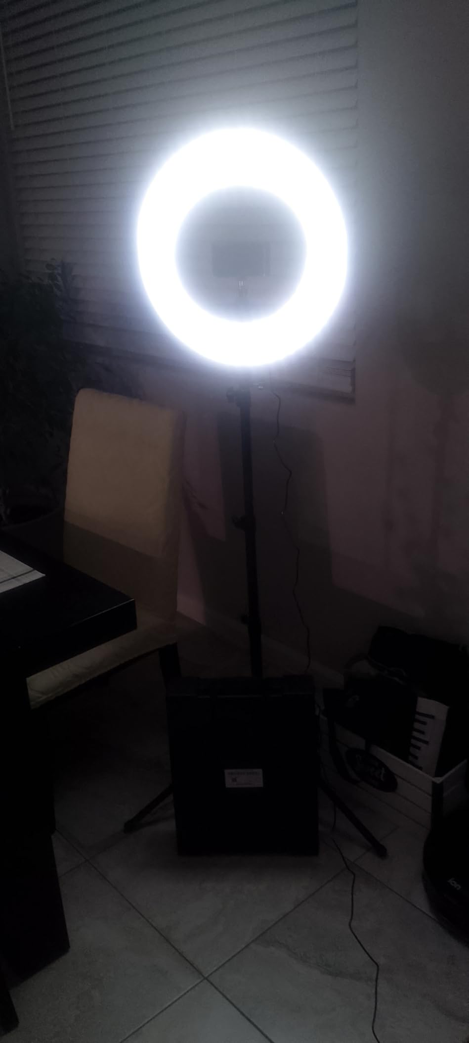 18 Inch Ring Light Kit, 55W6700k Dimmable LED Light, Tripod Stand, Remote Controller,Box,CRI95,Black customer photo 1