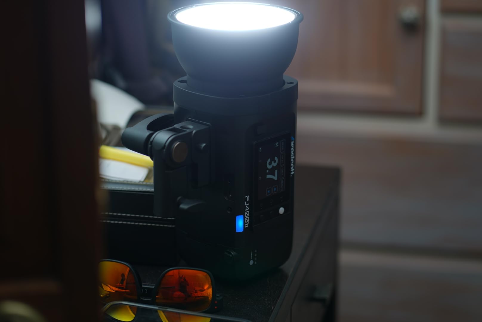 Westcott FJ400 II Touchscreen Strobe with FJ Pro AC/DC Battery (400Ws) TTL HSS AC/DC Powered 550+ Full Power Flashes (US/CA Plug) customer photo 1