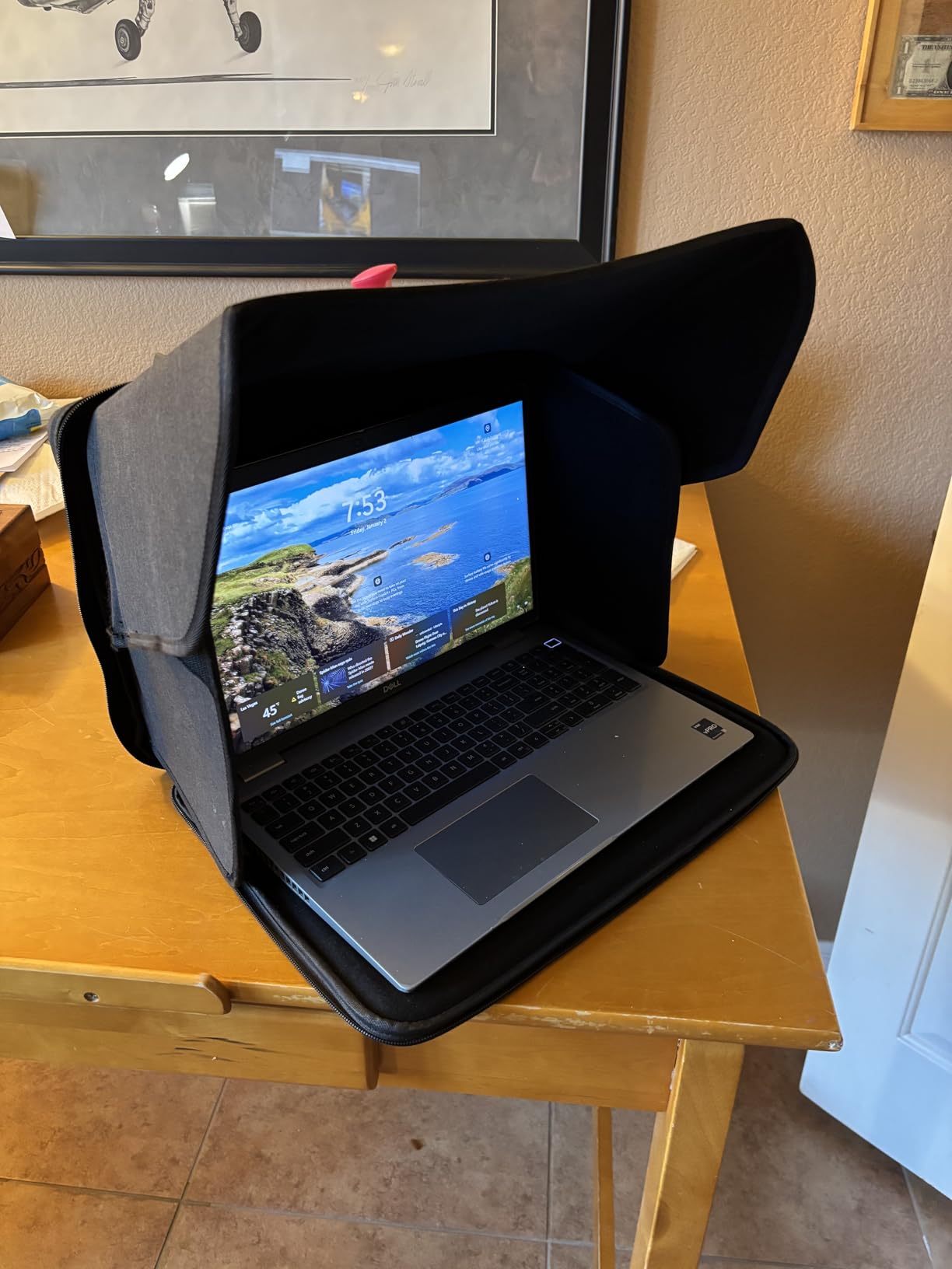 Laptop Sun Shade, Laptop Sun Glare Shield Privacy Screen Hood Computer Sunshade Bag for Working Outside Outdoor Foldable Computer Shield Cover Outside 15-16''(Patent Pending) customer photo 1