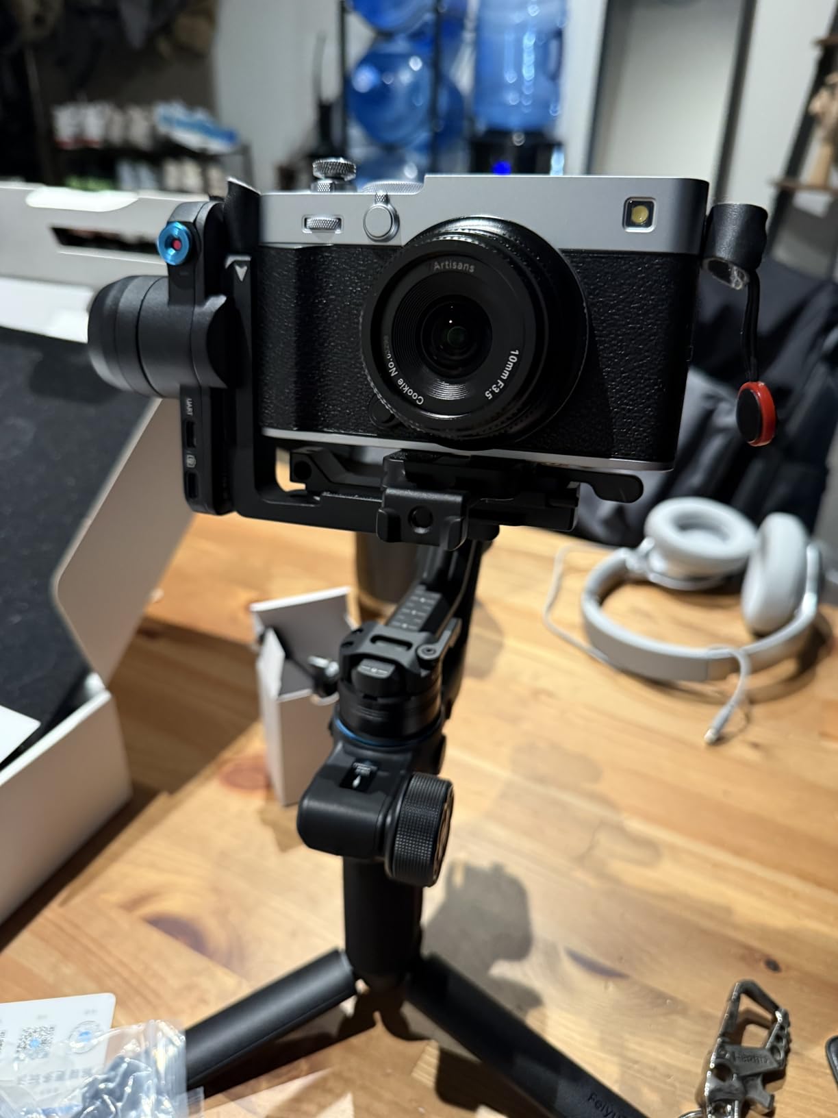 FeiyuTech SCORP Mini 3 Combo All-in-One Camera Gimbal with AI Tracking | 3-Axis Stabilizer with vertical shooting, Bluetooth & cable control, supports cameras up to 4.41 lbs, for Sony/Canon customer photo 2