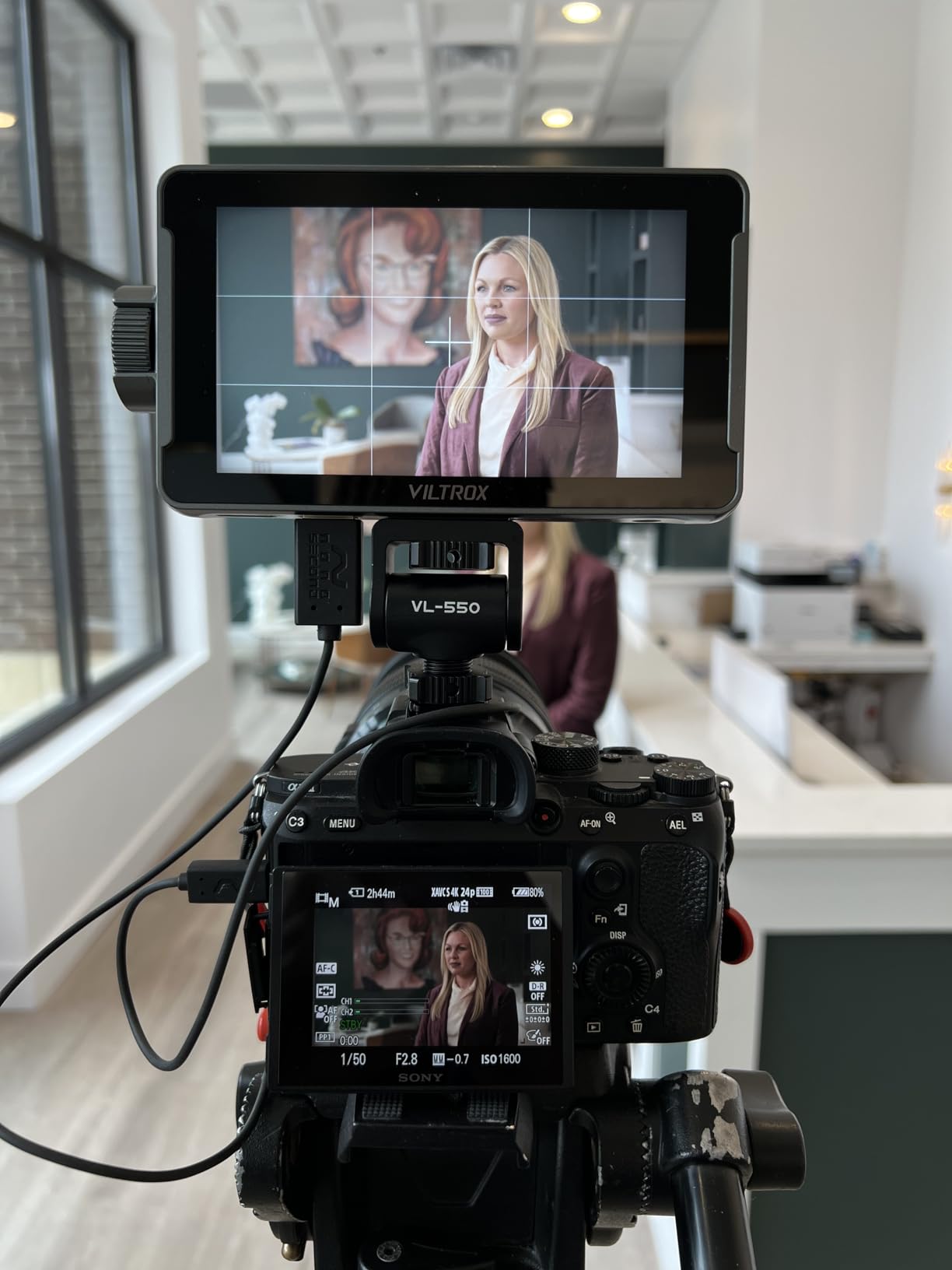 DC-A1 2800 Nit Camera Monitor, 7 inch HD 1920x1080 IPS Touch Screen Camera Field Monitor with 4K HDMI 2.0 in/Out, 3D LUT, Focus Peaking, Video Assist, HDR Full Waveform, F550 Battery customer photo 2