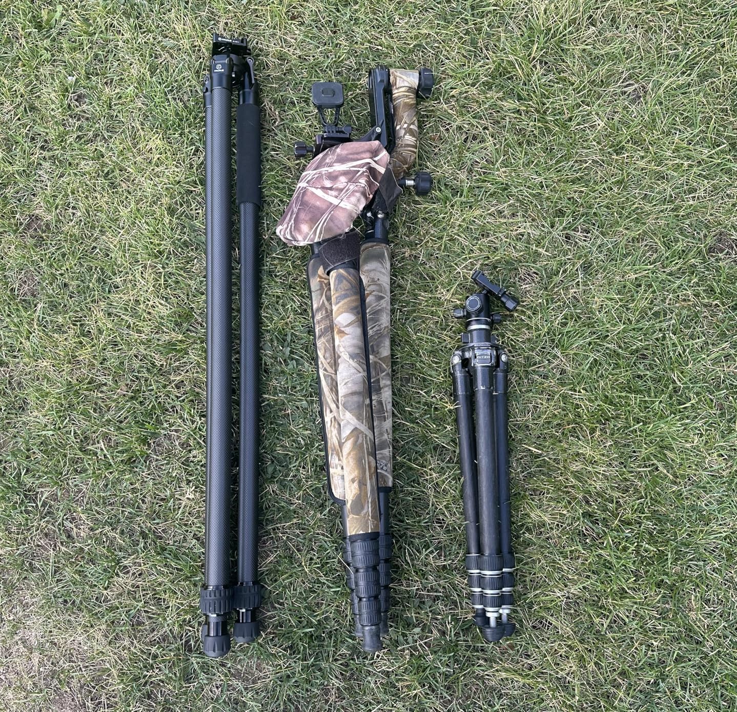 FANAUE Carbon Fiber Shooting Tripod with Arca Swiss QR Plate for Hunting, Spotting Scope and Binoculars Tripod with 360° Rotating Ball Head Adapter customer photo 1