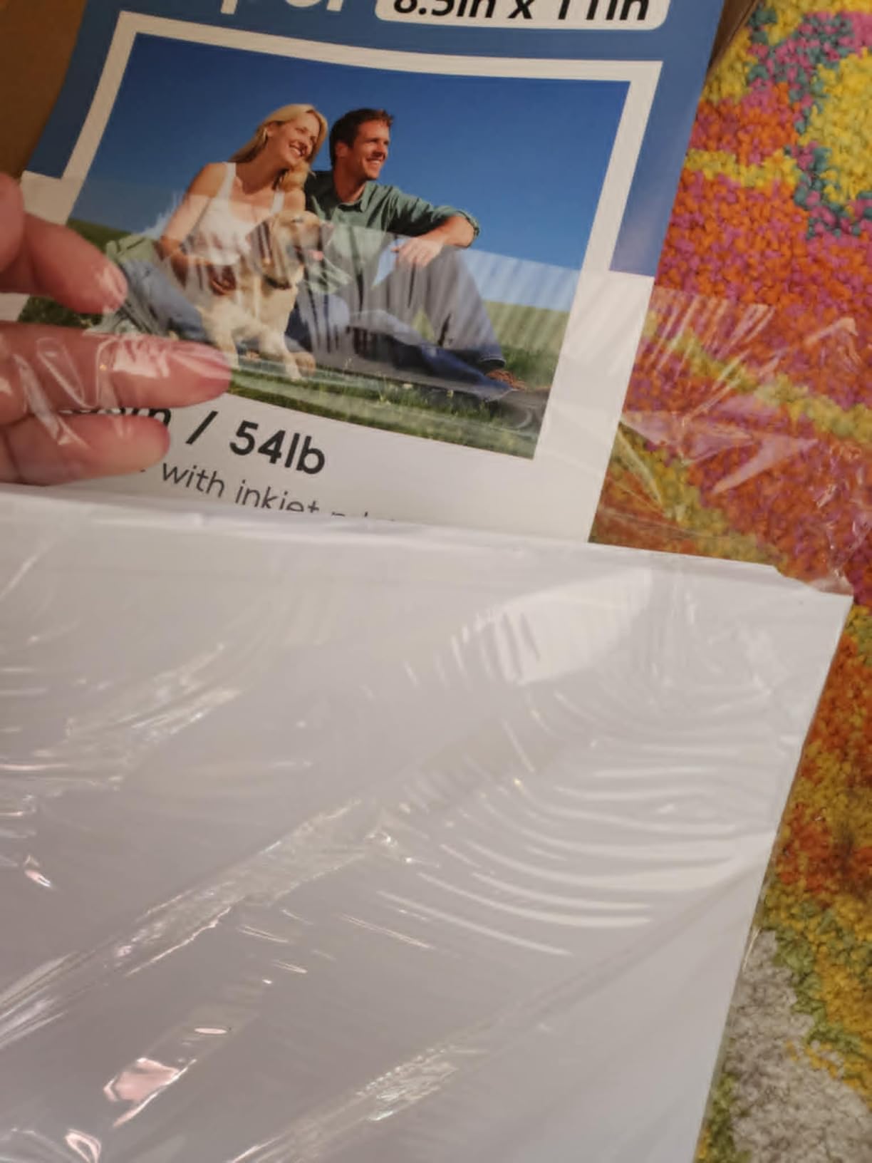 300 Sheets Glossy Photo Paper, 8.5in x 11in Inkjet Photo Printer Paper, Picture Paper for Photos, Calendars, Brochures, Cards, Menus (200gsm / 54lb) customer photo 2