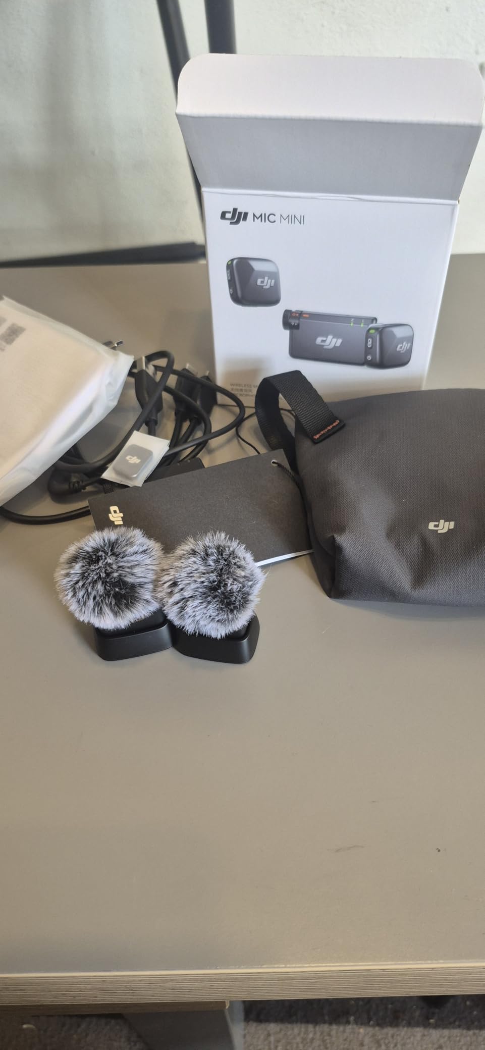 DJI Mic Mini (2 TX + 1 RX), Detail-Rich Audio, Wireless Lavalier Microphone for Camera/Android, 2-Person Vlog, Team Production customer photo 1
