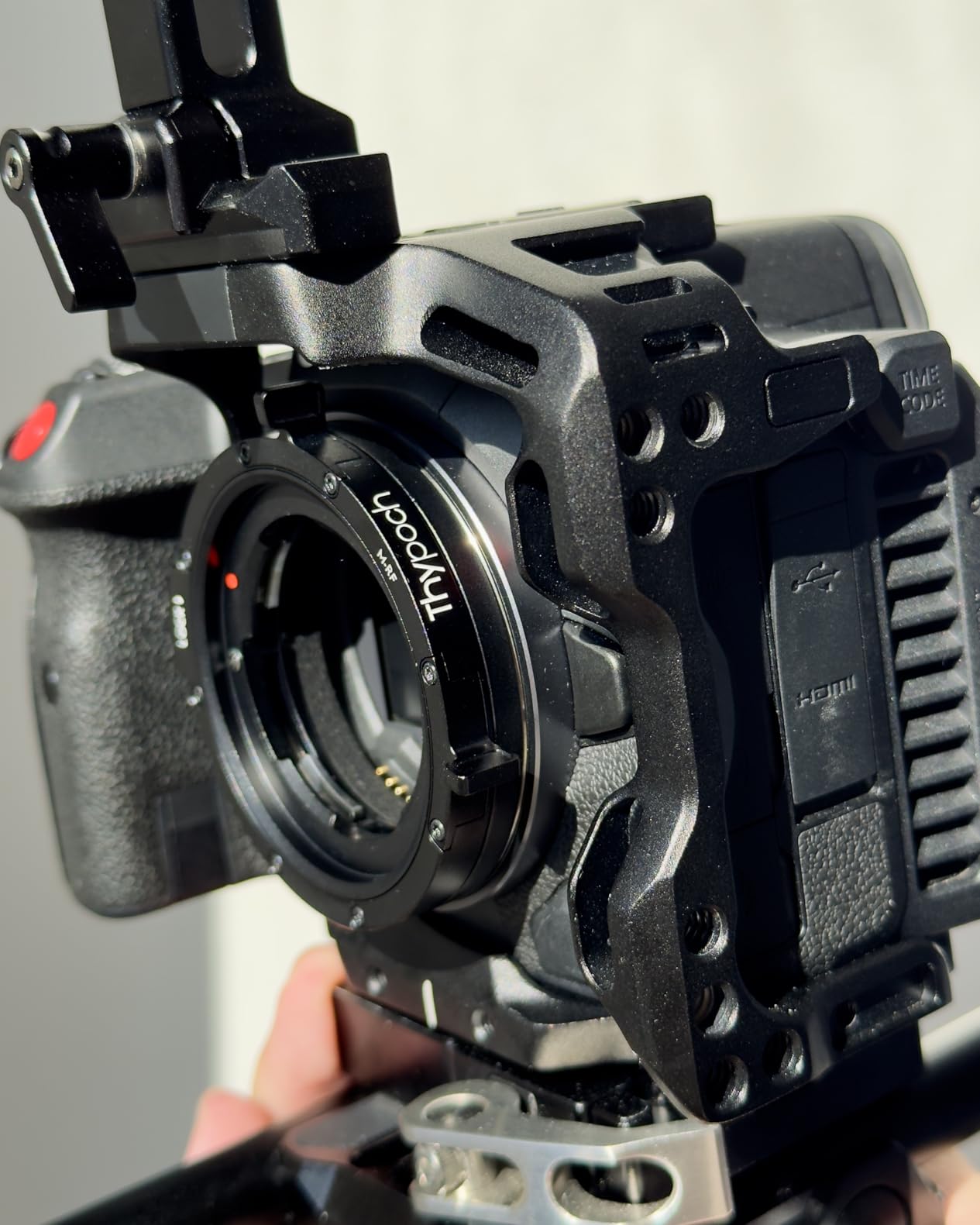 Thypoch M-E Lens Mount Adapter Auto-Lock, Compatible with Leica M Lens to Sony E Mirrorless Camera A7 A7C a7r a7s A7I A9 A9I A1 A1I FX3 FX6 FX9 FX2 A6600 a6500 a6400 a6300 ZV-E10 ZV-E10 II FX30 customer photo 1