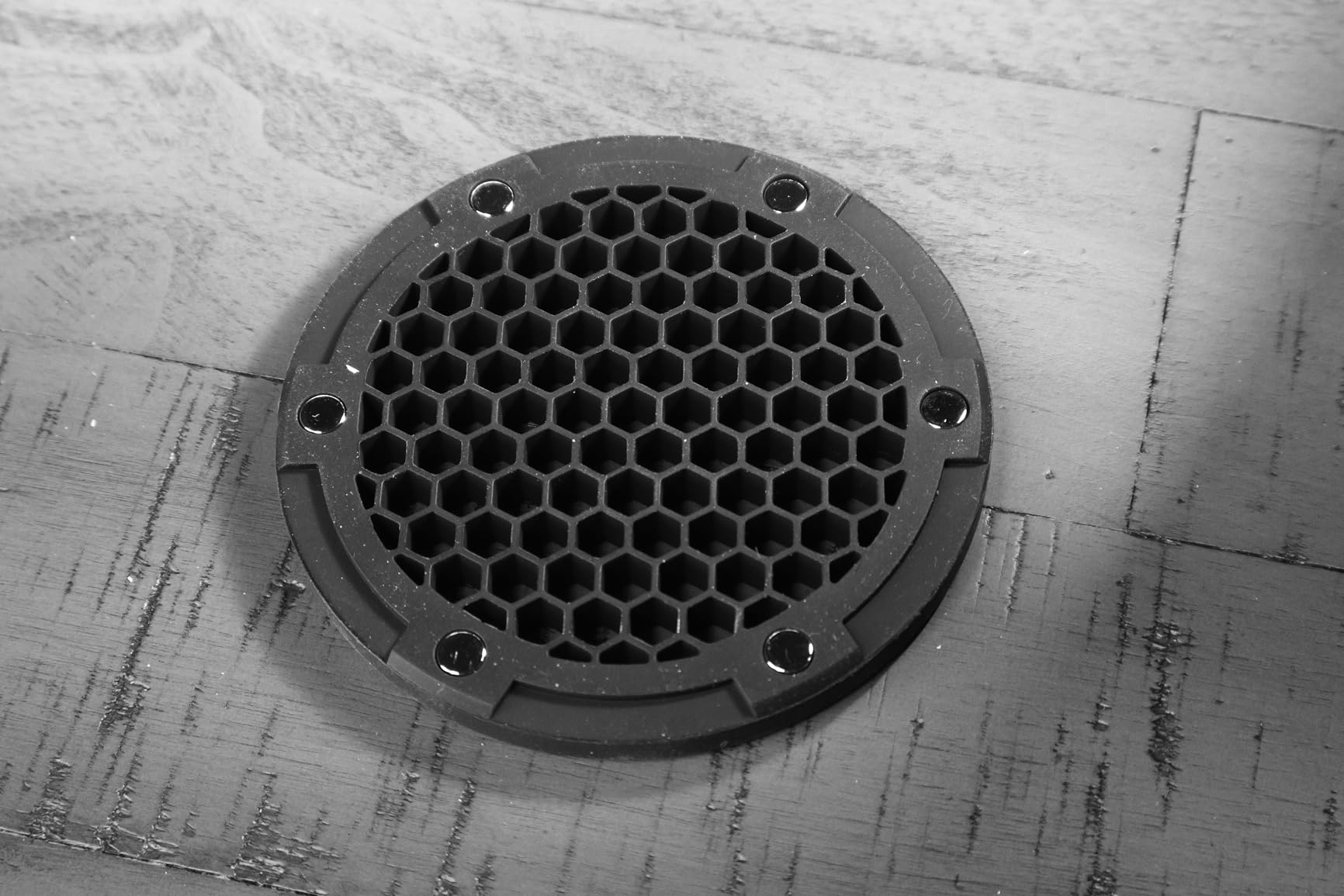 NEEWER Flash Honeycomb Grid, Magnetic Speedlite Flash Light Shaper Compatible with Godox V1/V1 PRO V850III/860II NEEWER NW620 NW700 NW760 Z880 Z760 Z1 Z2, Adapter Rings Not Included, CRS15 customer photo 2