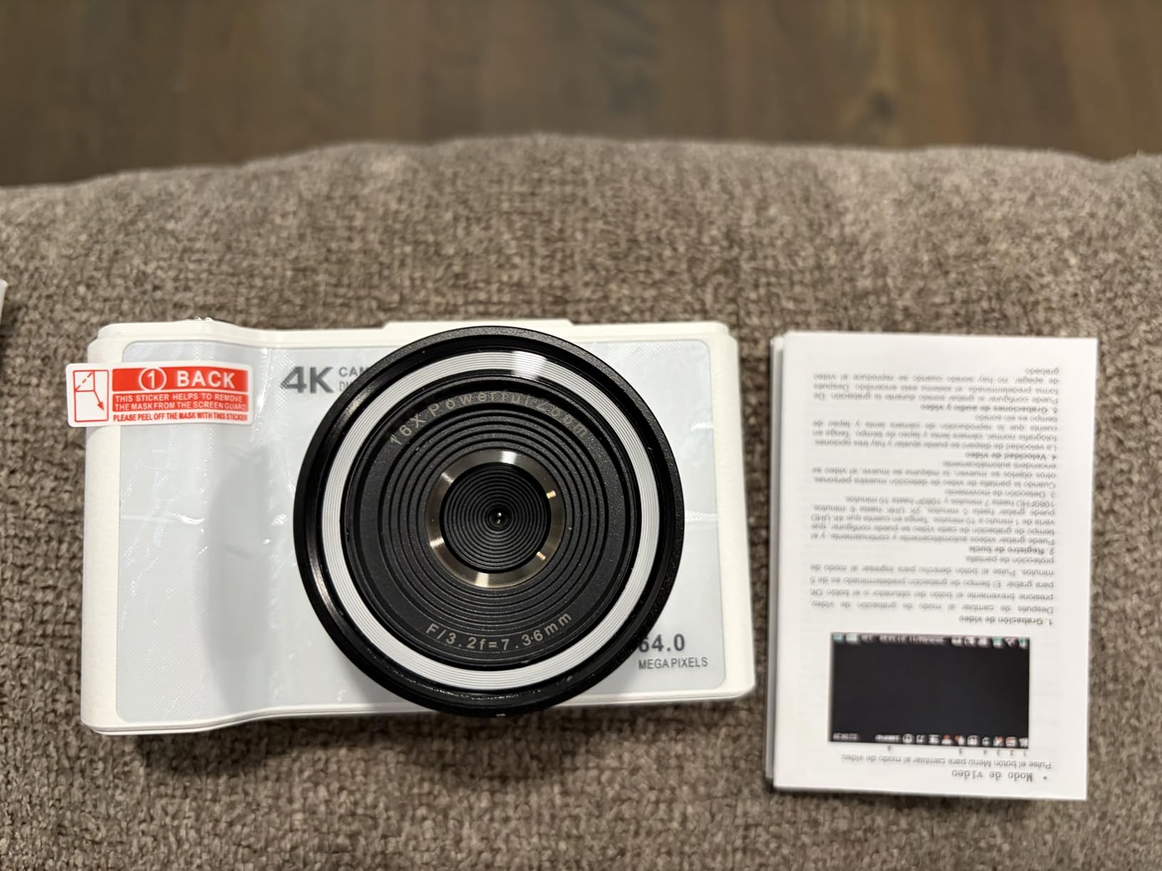 W & O Digital Camera for Teens, Kids Digital Camera with 32G SD Card, 180° Flip Screen Camera for Photography Vlogging customer photo 1