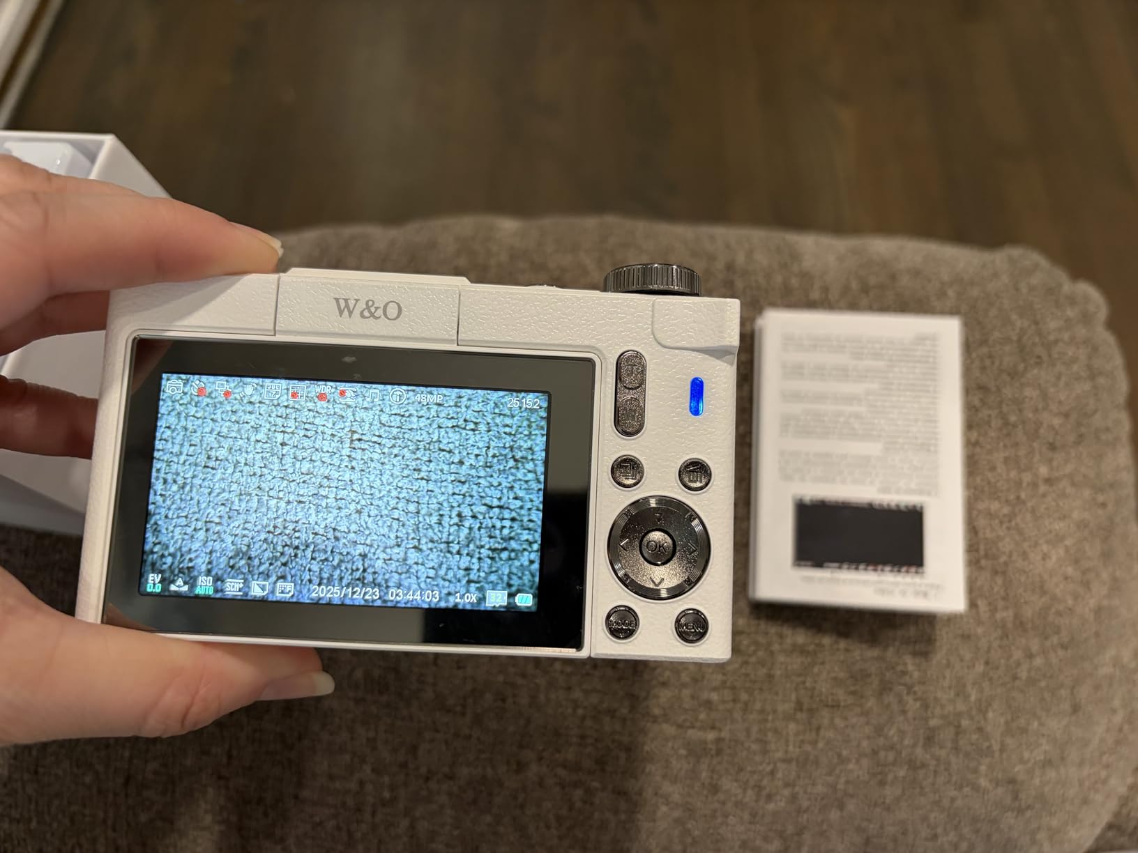 W & O Digital Camera for Teens, Kids Digital Camera with 32G SD Card, 180° Flip Screen Camera for Photography Vlogging customer photo 2