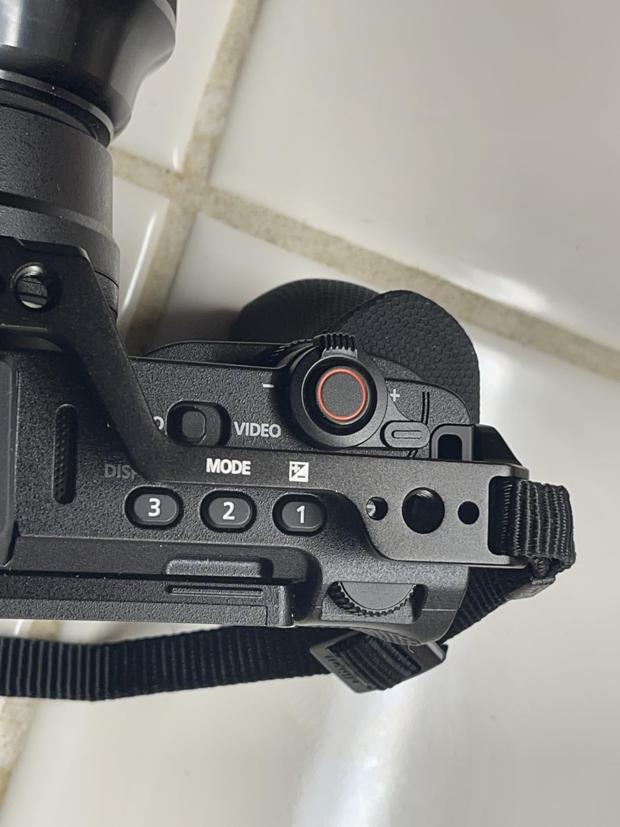 SmallRig Camera Cage for Nikon ZR with Silicone Grip and Cable Clamp for HDMI, Aluminum Alloy Full Camera Cage with Cold Shoe, Anti-Twist Design, Built-in Quick-Release Plate for Arca -5467 customer photo 2