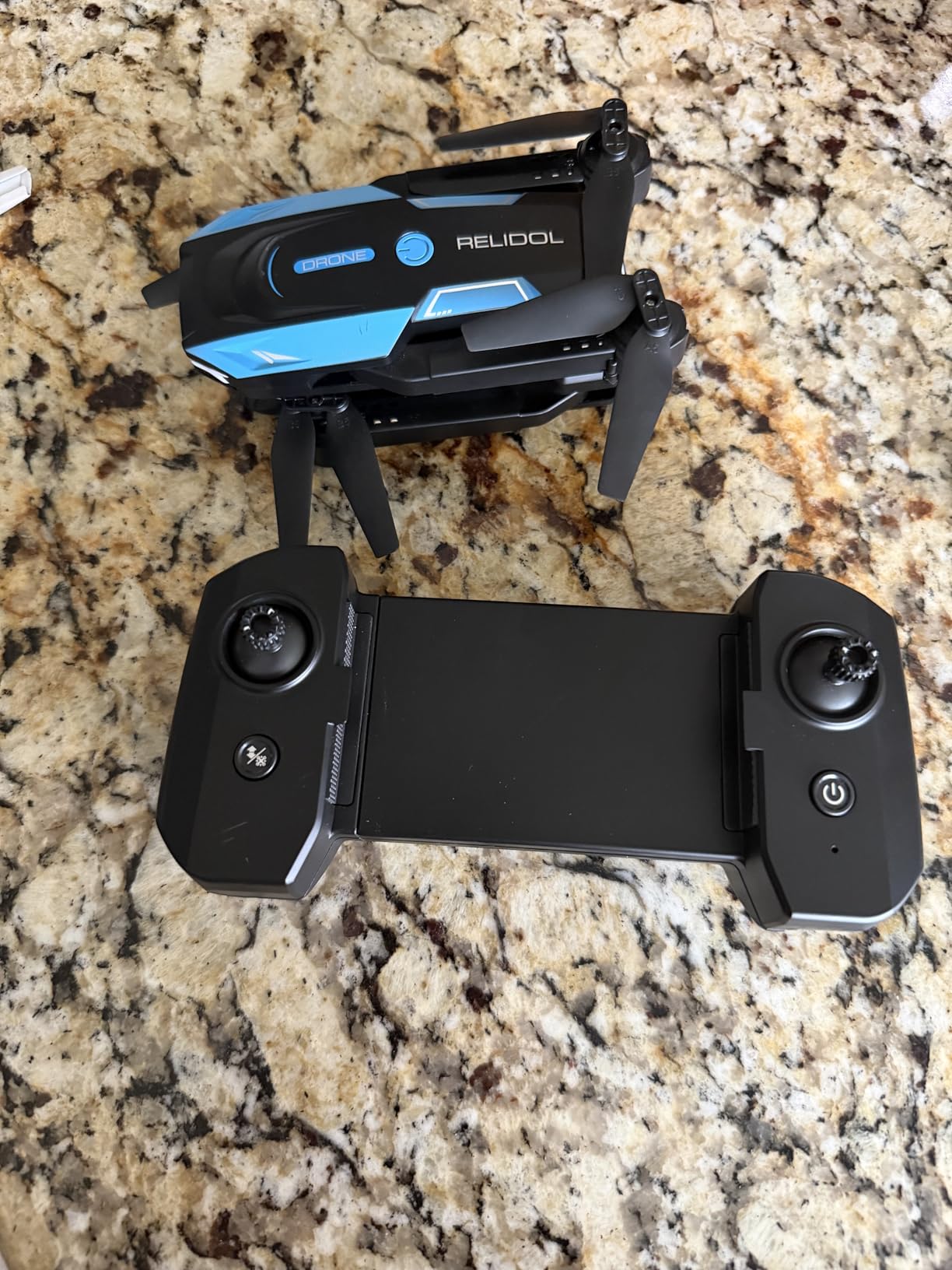 Drone with 1080P Camera - Foldable Remote Control Quadcopter with Gesture Control, 3D Flip, One Key Start, Emergency Stop, 2 Batteries, Easier to use, Toy for Adults Beginners customer photo 1