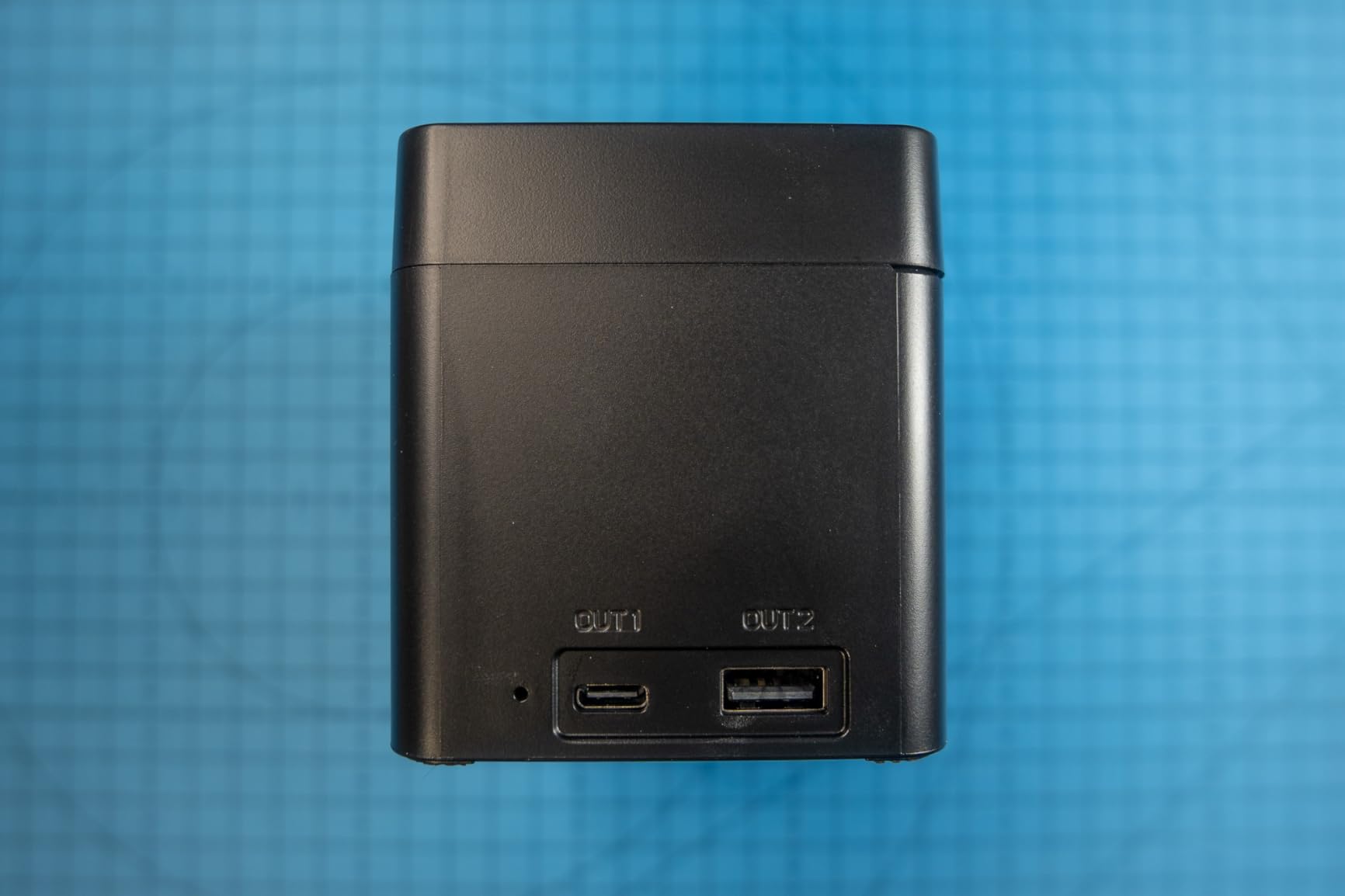 K&F CONCEPT 4-Slot Battery Charger for NP-FZ100 & LP-E6NH Batteries, 40W USB-C Fast Charger Compatible with Sony A7iii, A7iv, FX30, FX3, A6700, A6600, EOS R5 R6 R7 5D 6D 7D Mark II Cameras customer photo 1