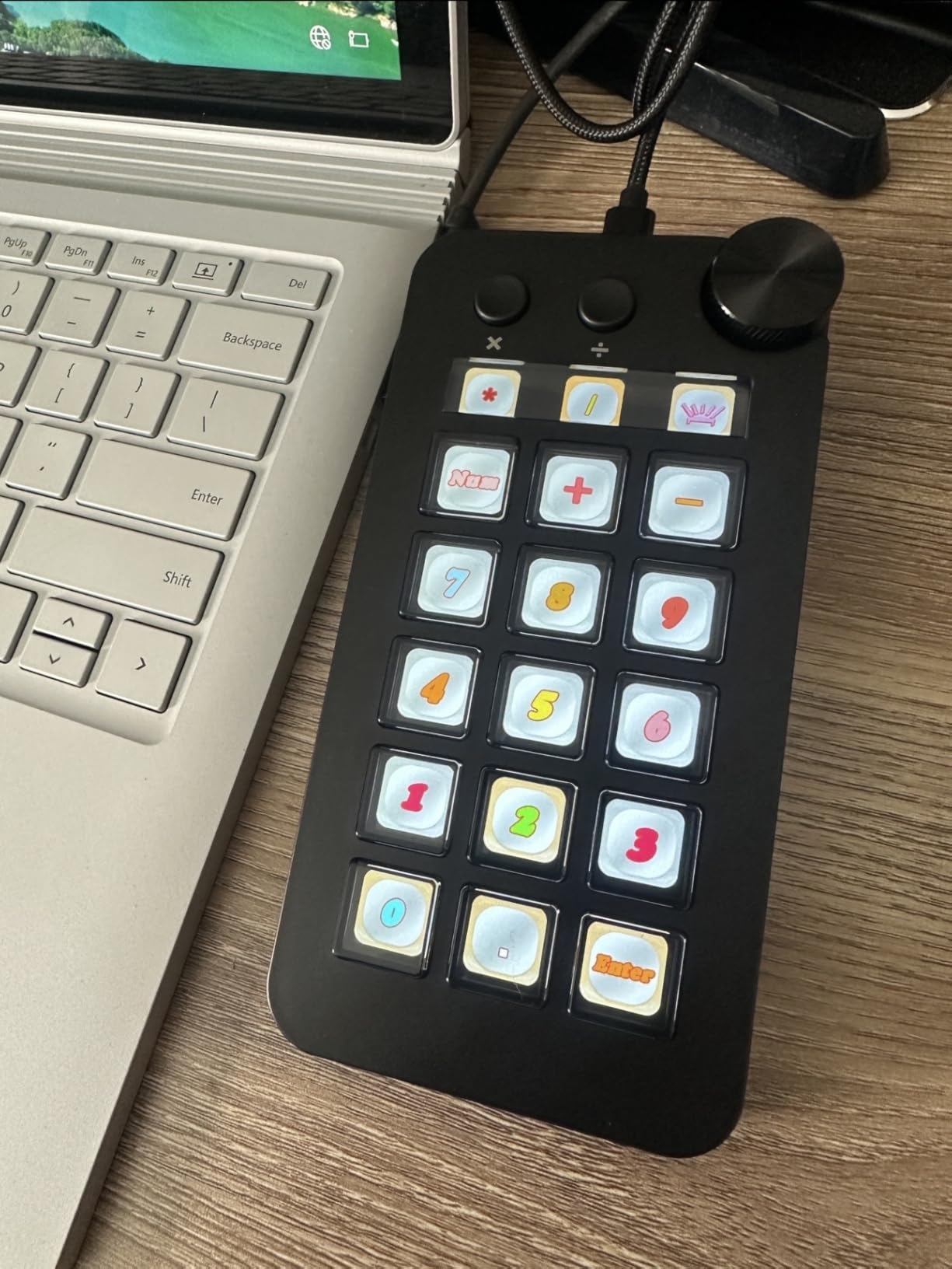 Streaming Deck for Live Streamers, Game Commands Keyboard for Gamers, Macro pad for Content Creators, Soundboard Keypad for OBS and YouTube, Three Modes (Shortcut Keys, Calculator, Numeric Keypad) customer photo 2