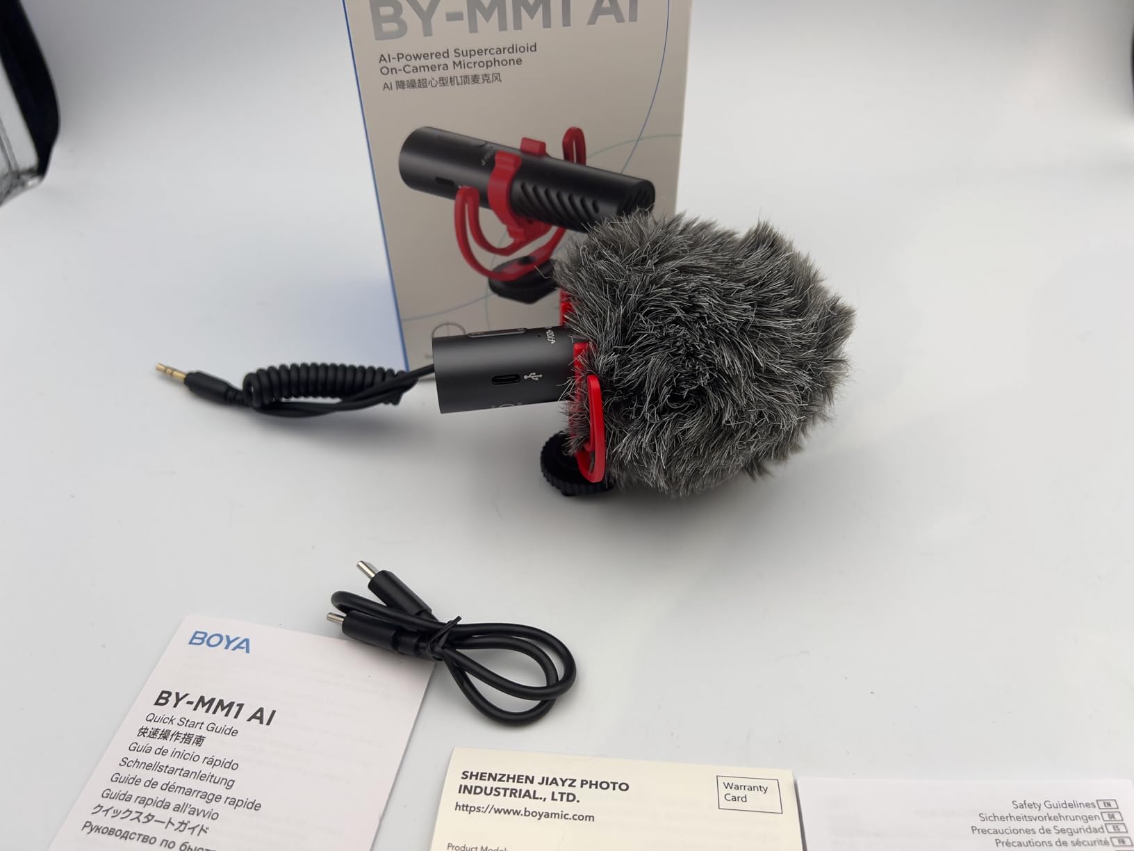 BOYA BY-MM1 AI On-Camera Shotgun Mic with AI Noise Cancellation and APP Control customer photo 1