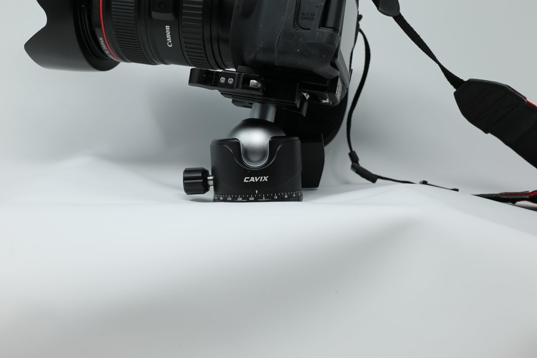 CAVIX 36mm Tripod Ball Head with Lever Release, Low Profile Heavy Duty Ball Head Mount with Arca Swiss Quick Release Plate for Camera Tripod Monopod DSLR Camcorder Telescope,Max Load 33lb/15kg(H-36F) customer photo 1