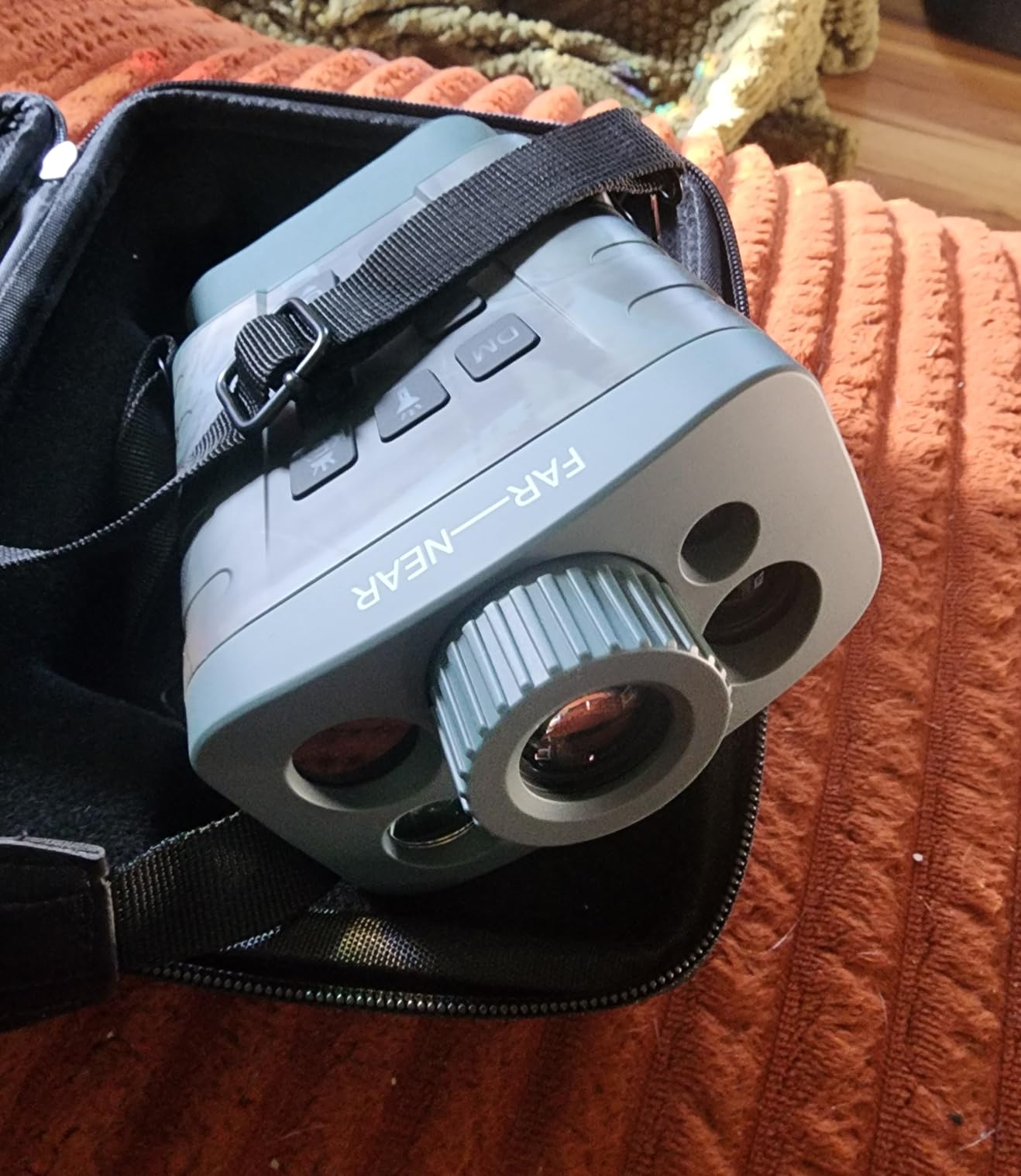 Night Vision Goggles with Rangefinder - 4K Video, 18X Zoom Night Vision Binoculars, 5000mAh Rechargeable, 64GB Card, 1200yd Rangefinder & 1968ft Night Vision - for Security, Wildlife Observation customer photo 1