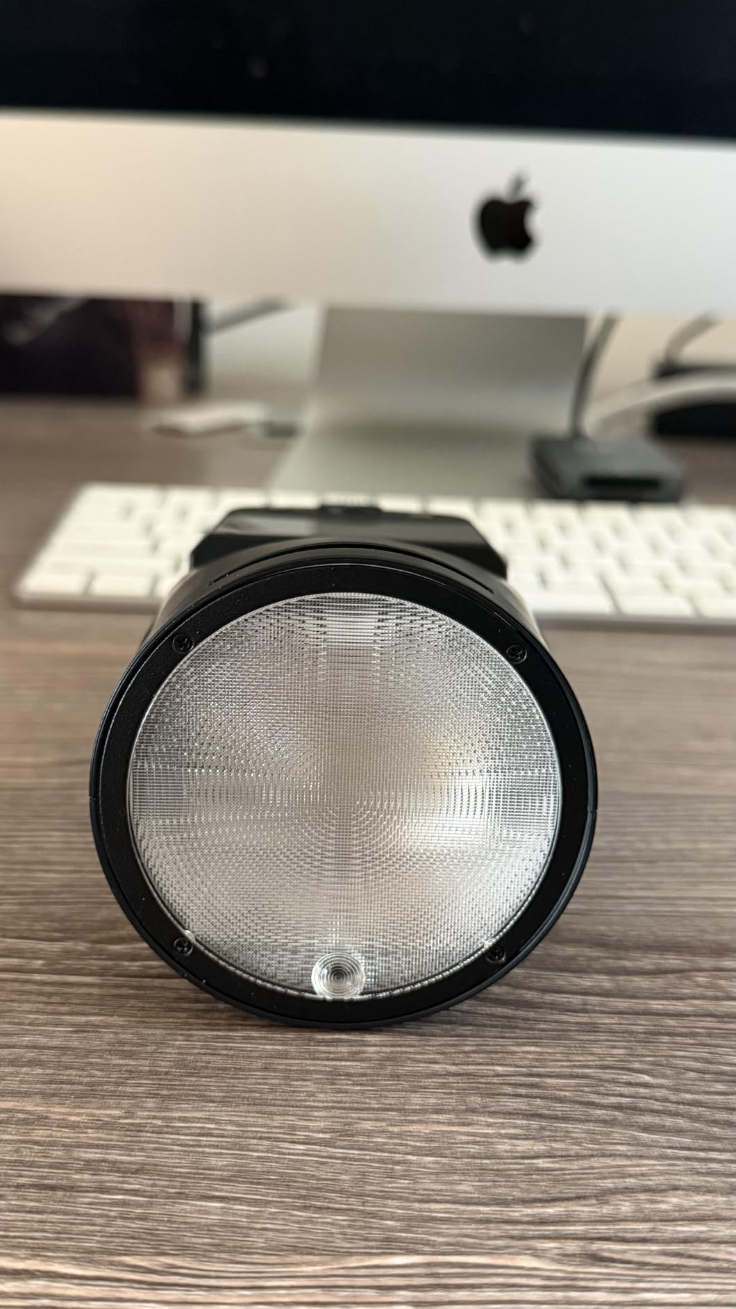 Godox V1 MID C Flash for Canon, 55W Round Head Speedlite Touchscreen, Upgrade 24mm, 650+ Full Power Pops, 1.7s Recycle, TTL/HSS 1/8000s V1MID Lightweight Travel Flash customer photo 1