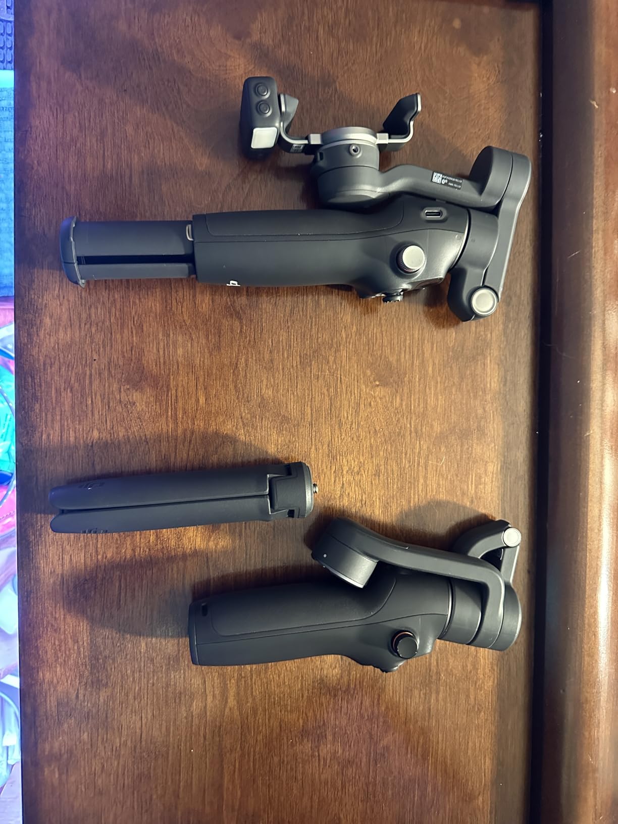 DJI Osmo Mobile 8 Standard Combo, Gimbal Stabilizer for Phone, AI Native Tracking, 360 degree Pan Rotation, Built-in Extension Rod & Tripod, 10h Battery, Robust 3-Axis Stabilization customer photo 2