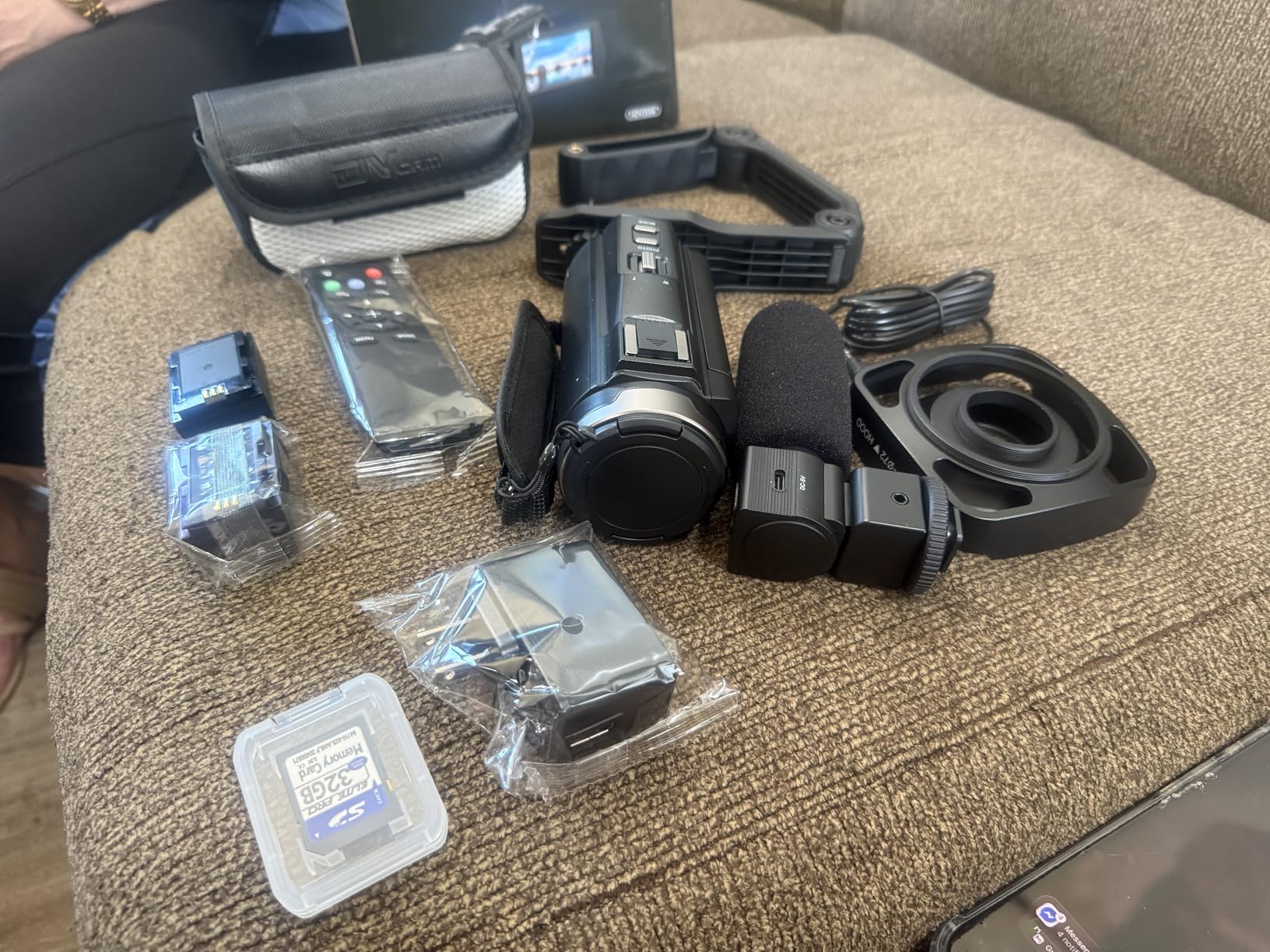 8K Video Camera 88MP UHD WiFi Vlogging Cameras for YouTube 18X Digital Zoom IR Night Vision 3.0'' Touch Screen Camcorder with 32GB Card, Microphone, Lens Hood, Stabilizer, Remote, Two Batteries customer photo 2