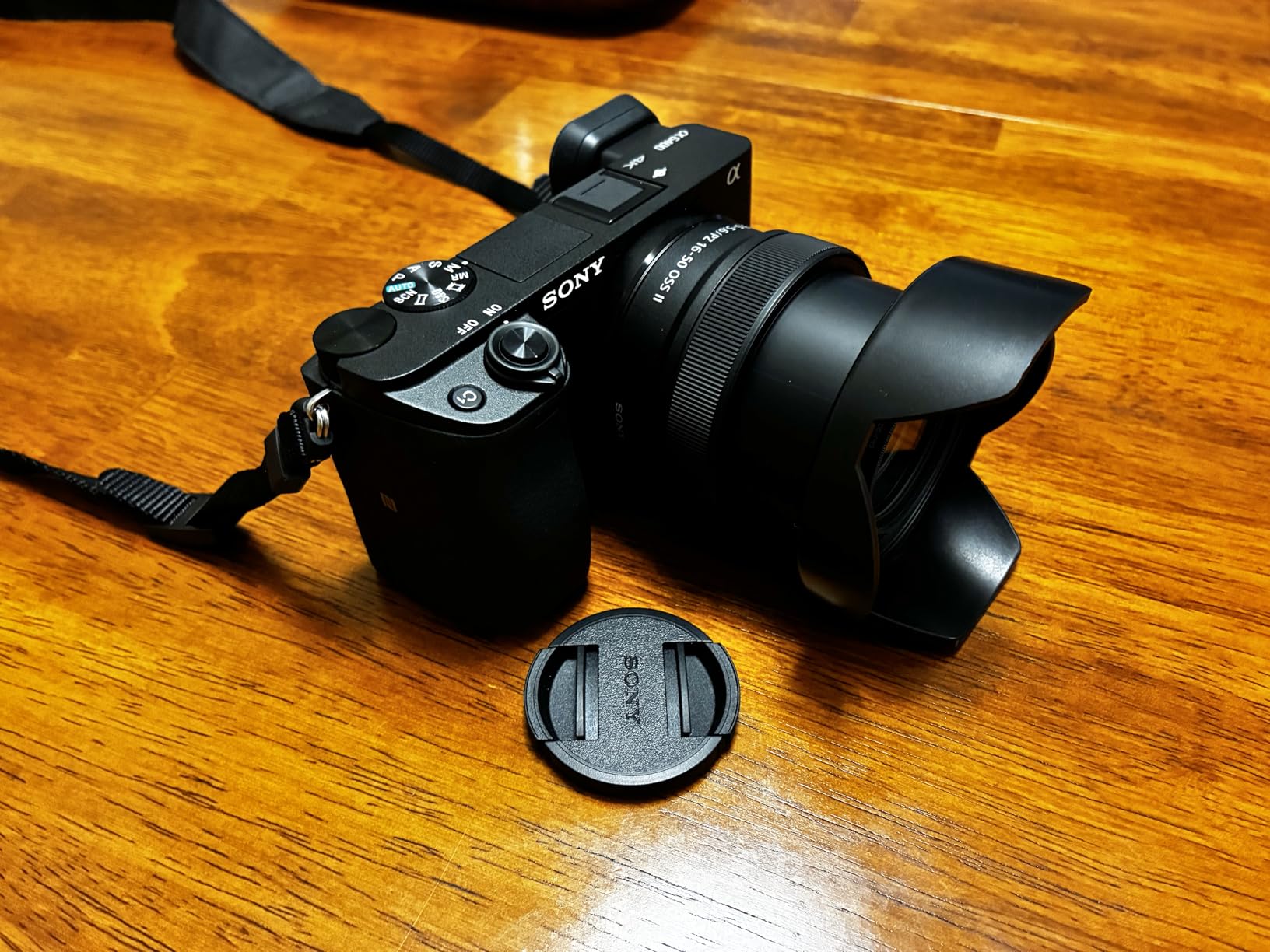 Fotodiox 40.5mm Reversible Lens Hood Kit Compatible with Sony E PZ 16-50mm F3.5-5.6 OSS II Lens - Screw-in Tulip Hood with Cap customer photo 1
