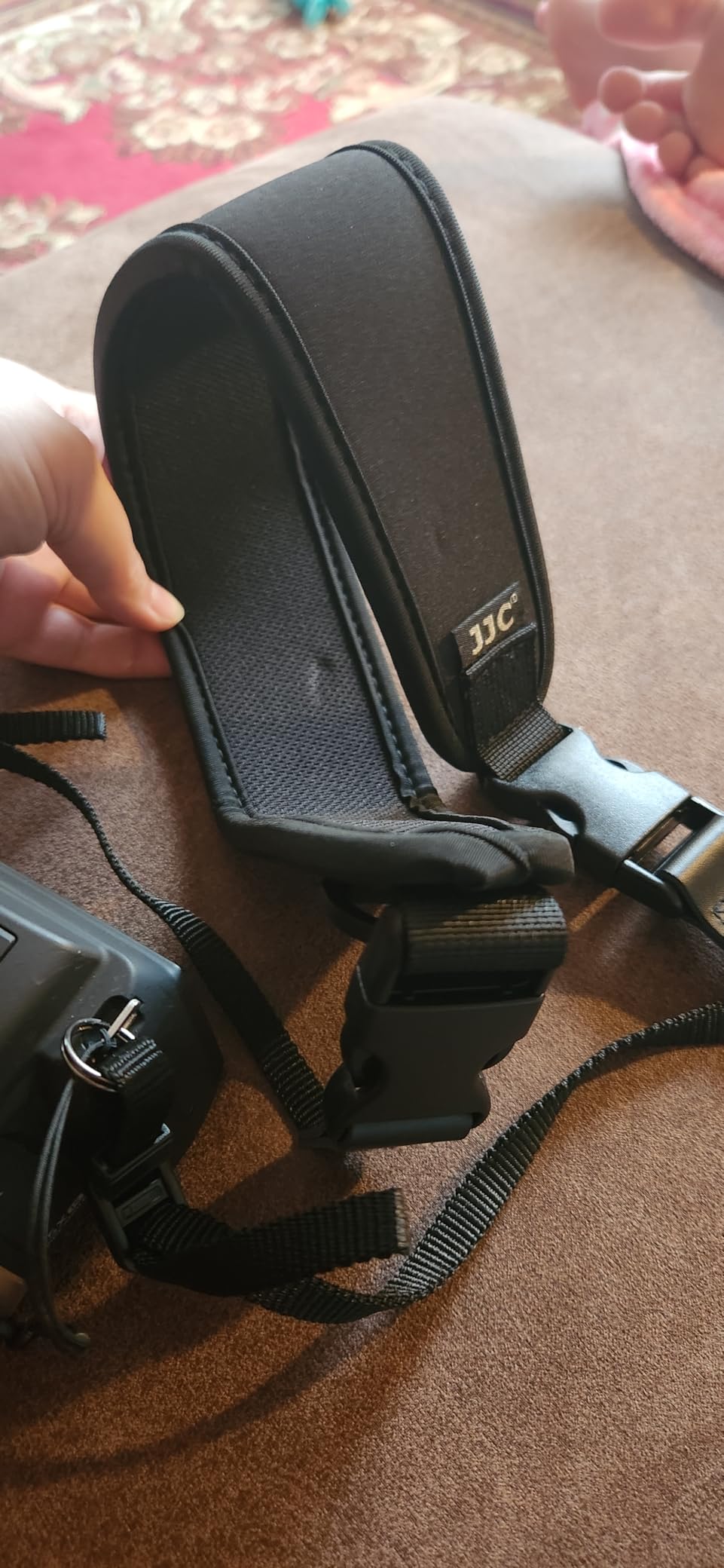 DSLR Camera Neck Strap, Soft Neoprene Shoulder Belt for Canon EOS R5 R6 5D Mark IV 6D Mark II SL3 SL2 T8i T7 T7i 90D 80D Nikon D6 D5 DF D850 D810 D780 D7500 D5600 D3500 Sony A1 A99II customer photo 2