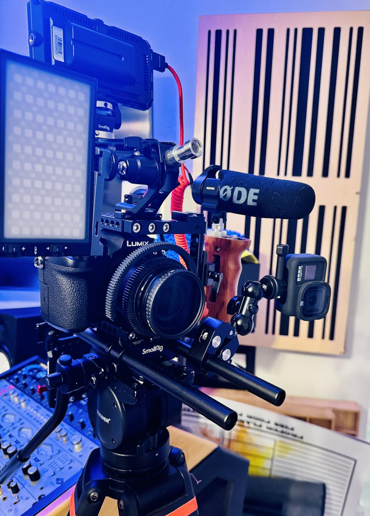 SMALLRIG Universal Side Wooden NATO Handle Grip DSLR Camera Cage w/Cold Shoe Mount Built-in Wrench, Threaded Holes customer photo 1