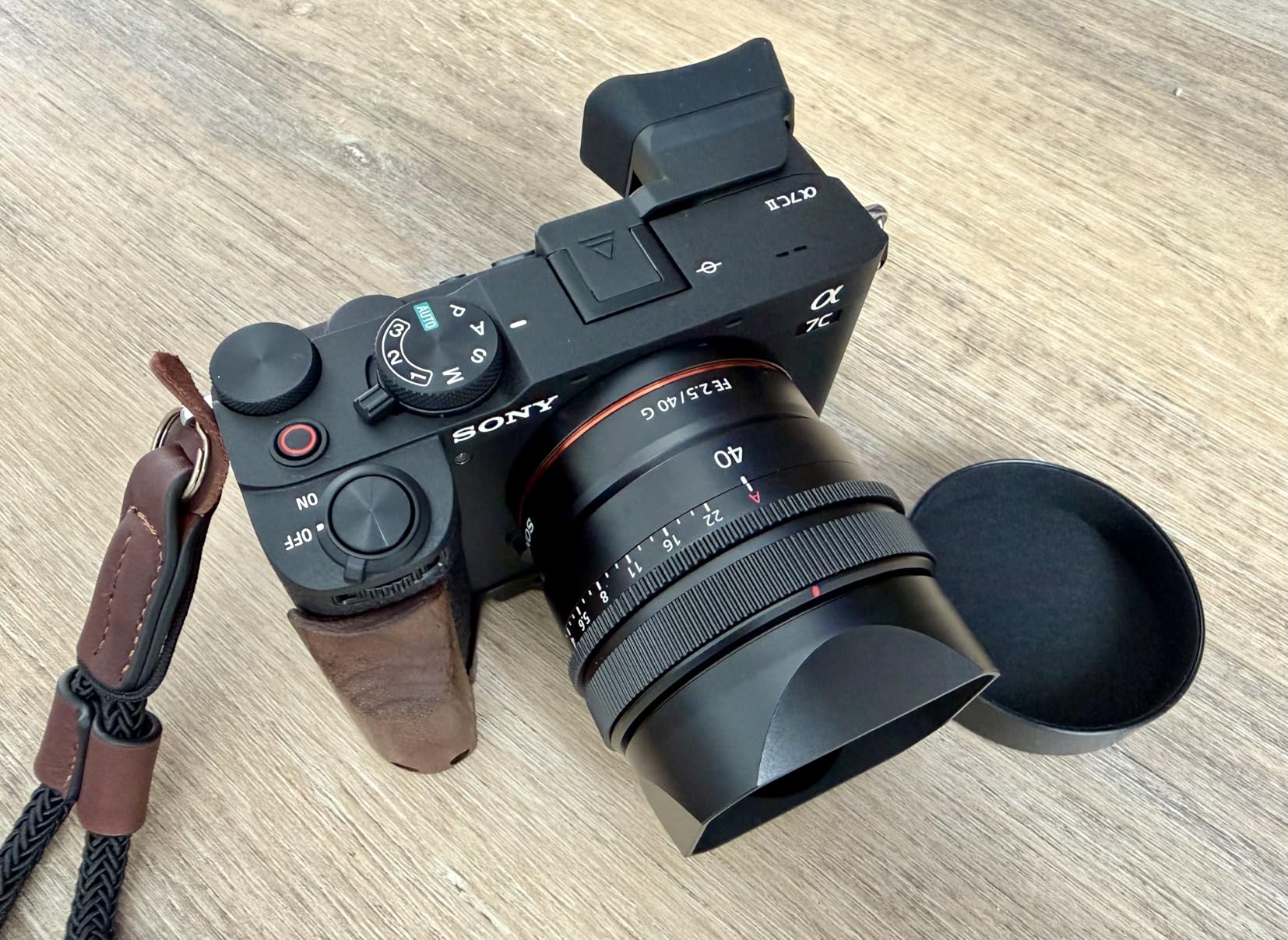 Haoge LH-S245N Bayonet Square Metal Lens Hood for Sony FE 50mm F2.5 G FE 40mm F2.5 G FE 24mm F2.8 G Lens,RX1RIII/M3/RX1R2 Camera Shade with Cap customer photo 2