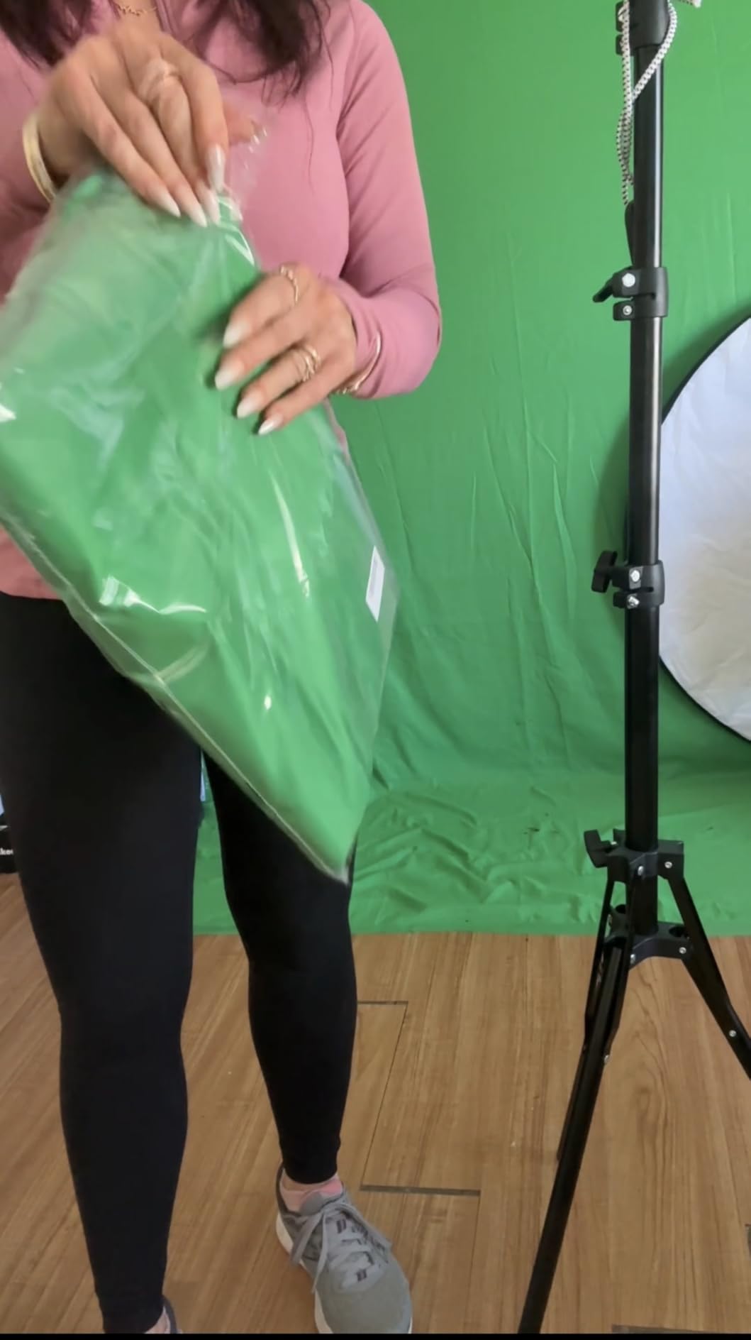 Black Backdrop 10x10ft, Photo Backdrop Curtain for Photoshoot, Pure Photographic Studio Backgrounds, Thick Polyester Fabric Photography Black Screen for Party Portraits Video Recording (Backdrop Only) customer photo 2