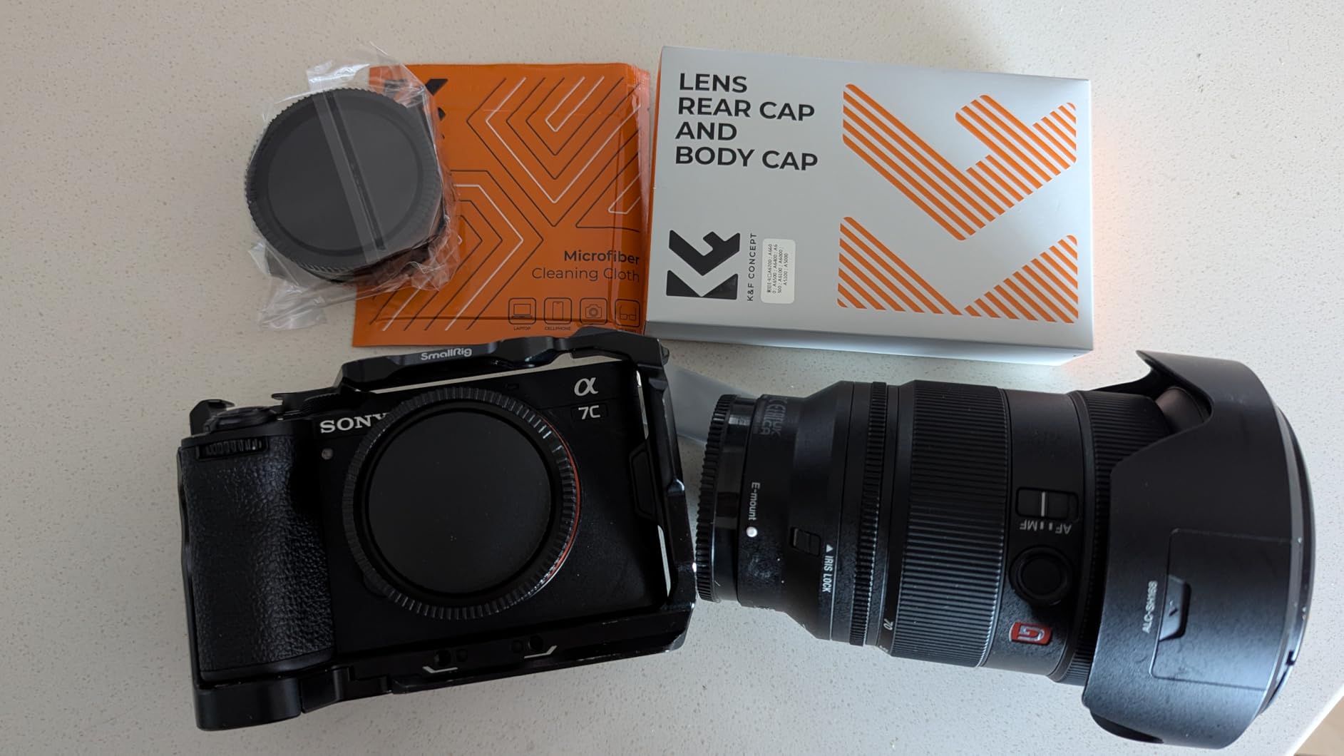 K&F Concept E Mount Body Cap & Rear Lens Cover for Sony Nex E Mount A6700 A6600 A6500 A6400 A6300 A6100 A6000 A5100 A5000 A7C A7CR A7C II A7 A7S A7R FX3 FX30 A9 A9II ZV-E10 NEX-6 NEX-7 NEX-5C NEX-3 customer photo 1