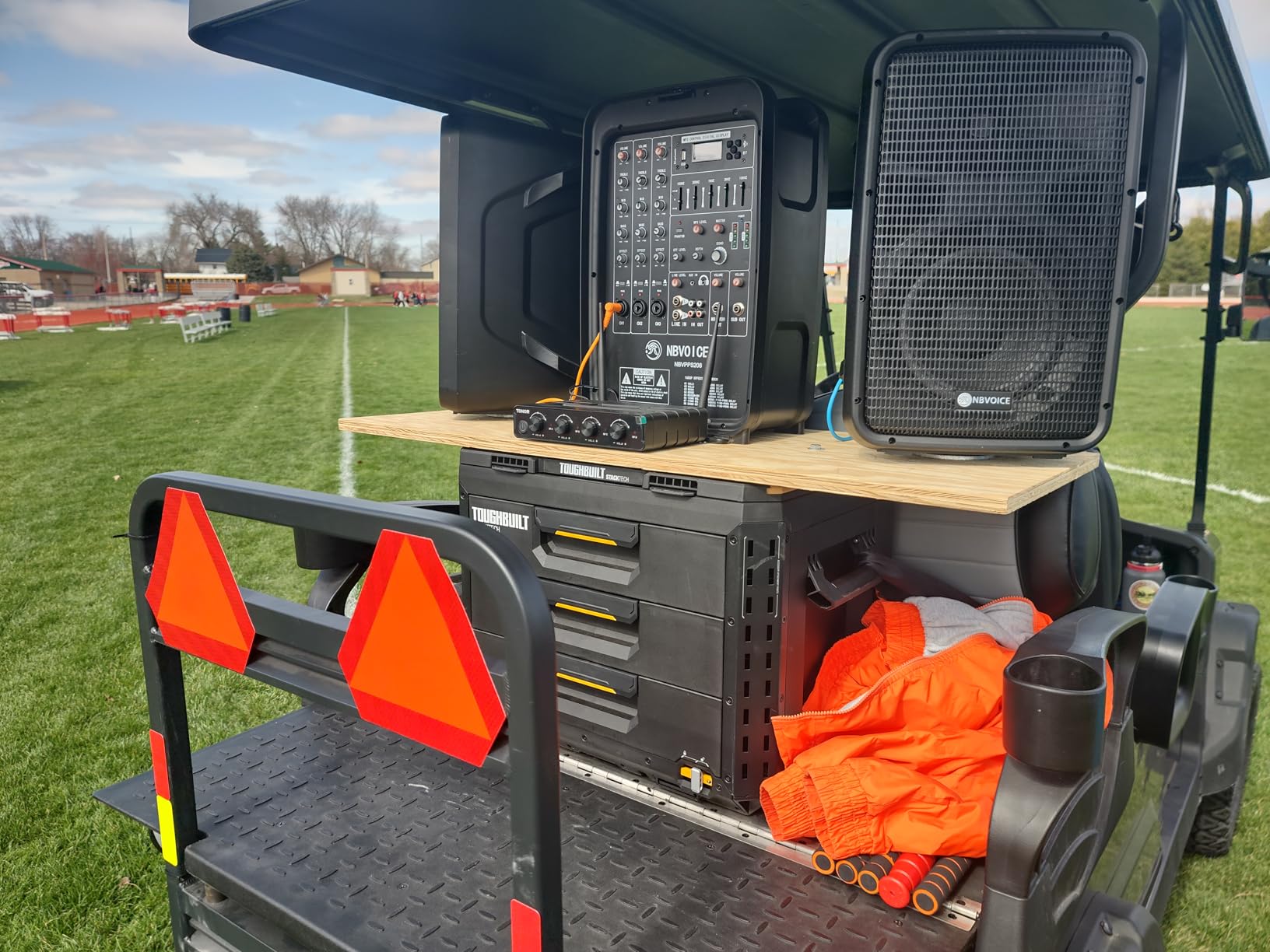TONOR Wireless Microphones System with 8x12 Channels Headset/Lavalier Lapel Mics, Bodypack Transmitter, Receiver, 90 m/295ft UHF Range customer photo 1