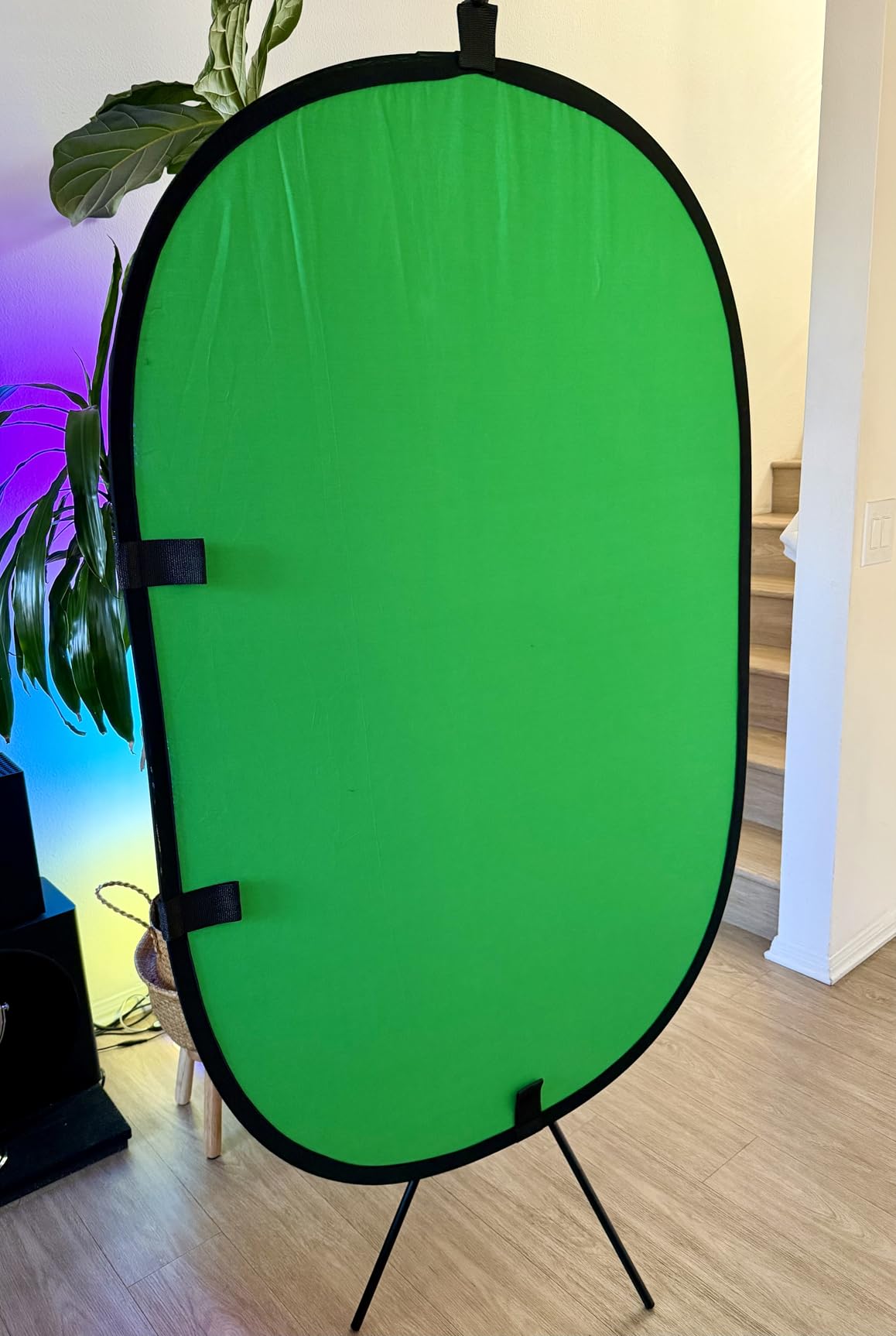 3.3x5ft/1x1.5m Chromakey Black White Backdrop with 6.23ft Stand, 2-in-1 Black Screen White Screen Collapsible Reversible Pop-Up Background Panel for Photography, Live Streaming, Video Shooting customer photo 2