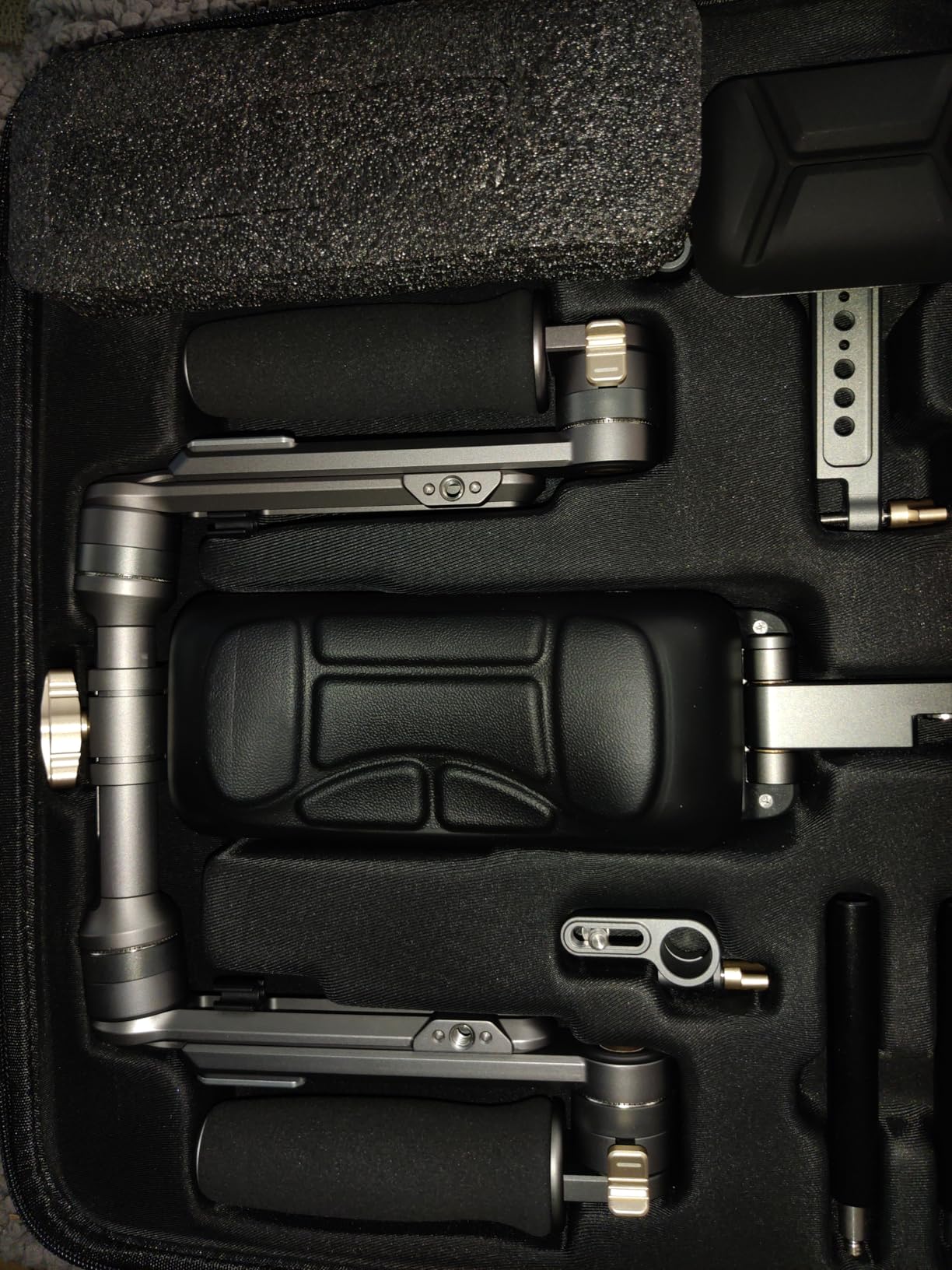 SmallRig Shoulder Rig Kit, One-Touch Quick Release Adjustable for Sony, for Canon, for Nikon Mirrorless Cameras, Camcorders | Camera Support System for Arca-Swiss/MFT Mount & 15mm Rods | SR007 Pro customer photo 2