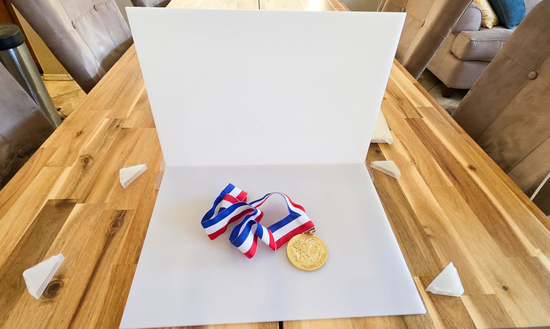 Meking Product Photography Backdrops Dual-Sided Matte and Reflective White Photo Background for Food, Makeup, Jewelry and Other Small Product, 2Pcs 15.7x11.8in Photo Backdrop Boards with 2Pcs Bracket customer photo 2