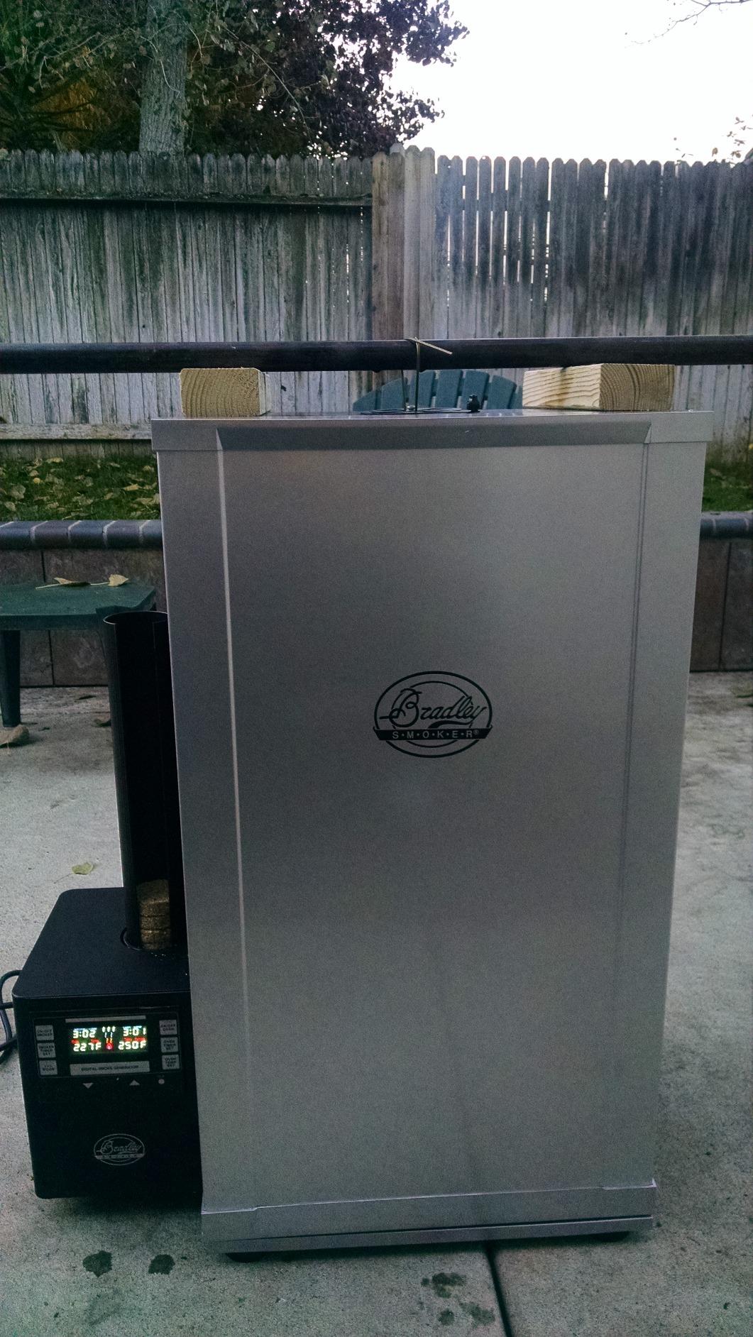 Bradley 6-Rack Outdoor Electric Smoker, Digital Vertical Smoker With Stainless Steel Grill customer photo 1