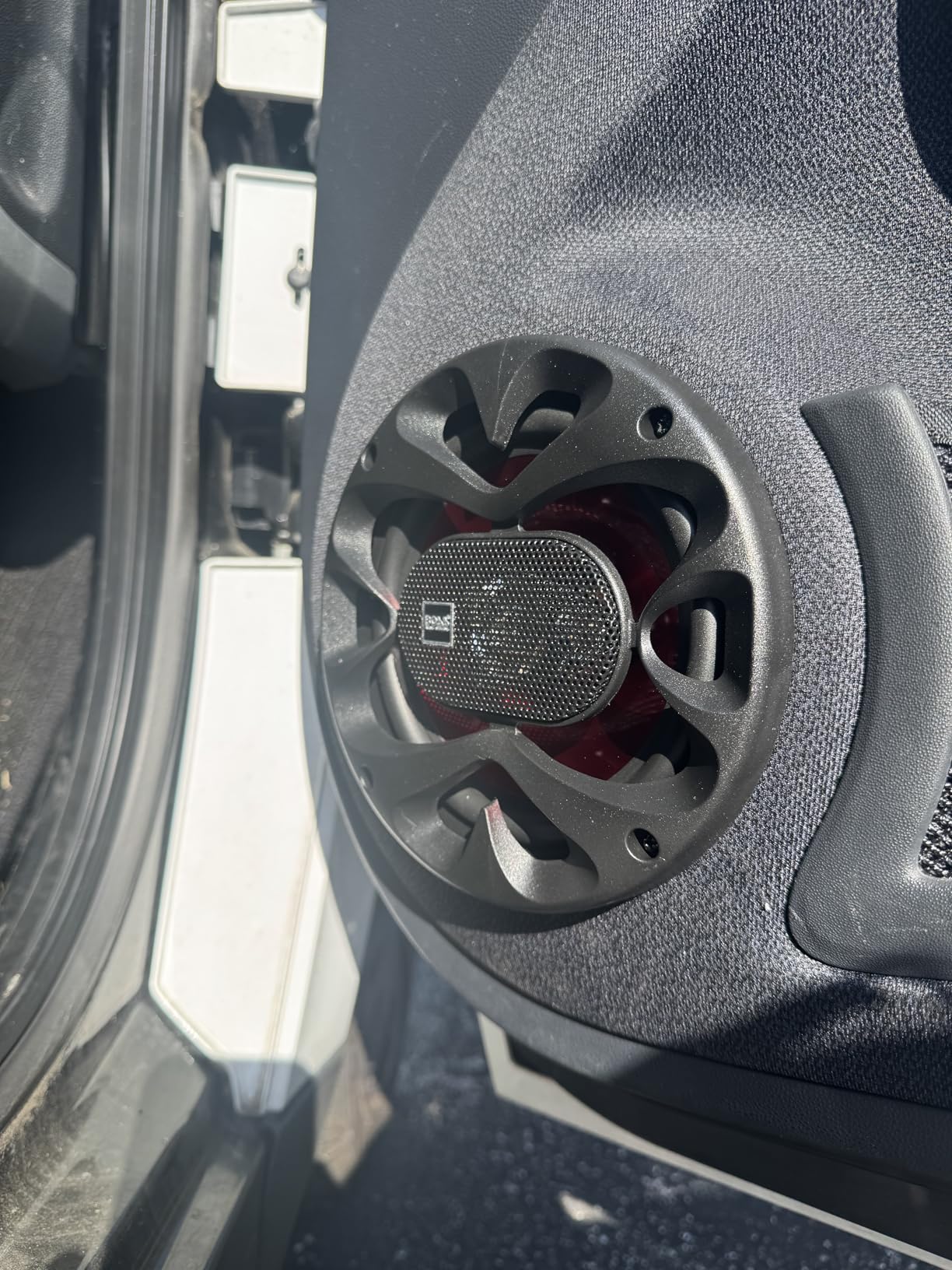 BOSS Audio Systems CH6530 Chaos Series 6.5 Inch Car Door Speakers - 300 Watts (Pair), 3 Way, Full Range, Tweeters, Coaxial, Sold in Pairs customer photo 2