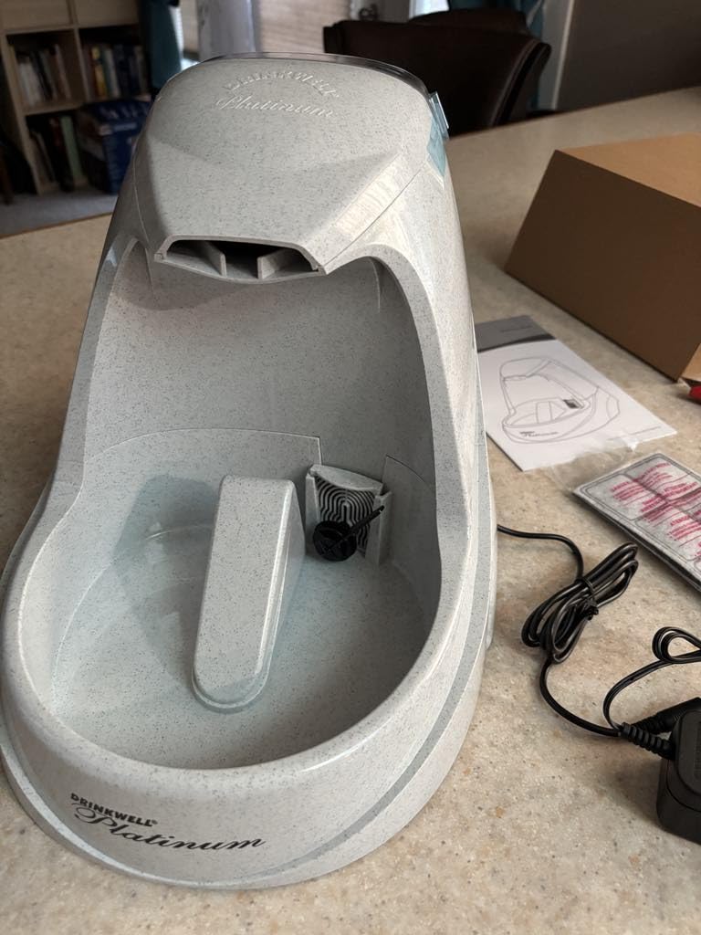 PetSafe Drinkwell Platinum Cat Water Fountain - Pet Fountain for All Pet Sizes, Encourages More Drinking, Includes Replaceable Carbon Filter, Indoor Use, Grey (168 oz/5L) customer photo 1